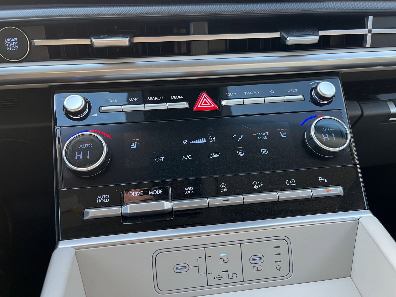 Thumbnail: 2025 Hyundai Santa Fe - 28