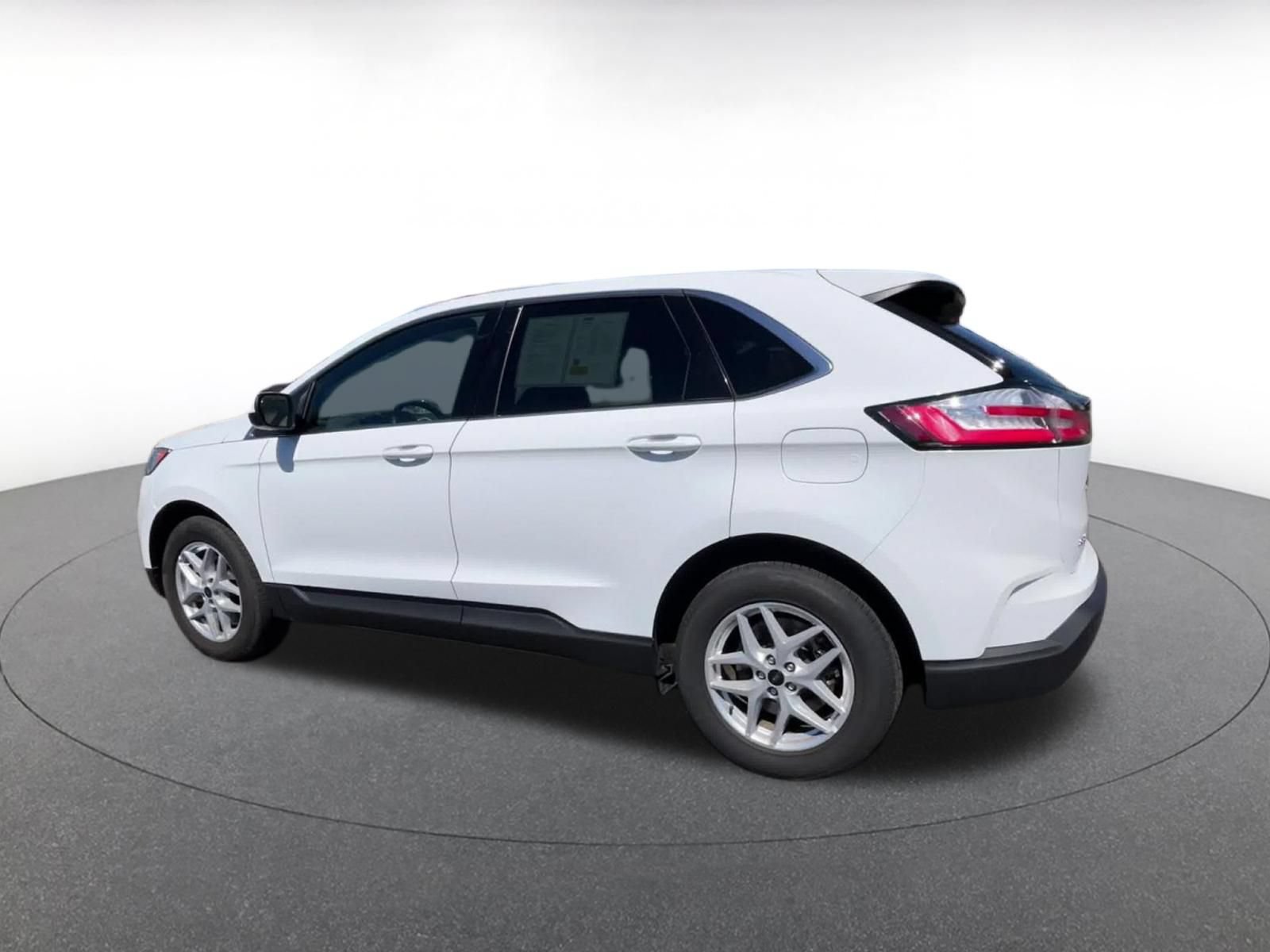 Thumbnail: 2024 Ford Edge - 10
