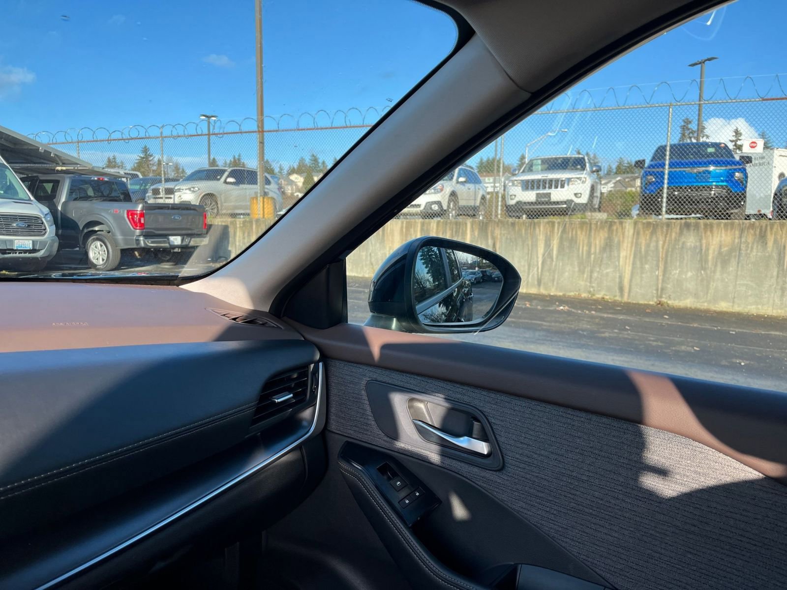 Thumbnail: 2023 Nissan Rogue - 35