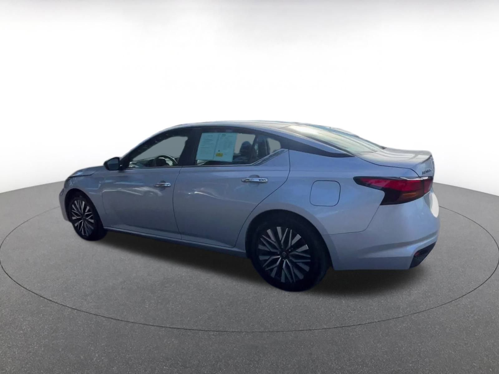 Thumbnail: 2024 Nissan Altima - 10