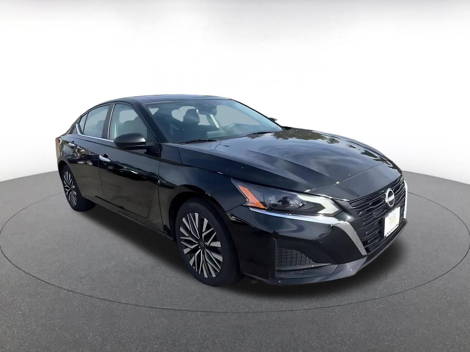 Thumbnail: 2025 Nissan Altima - 2