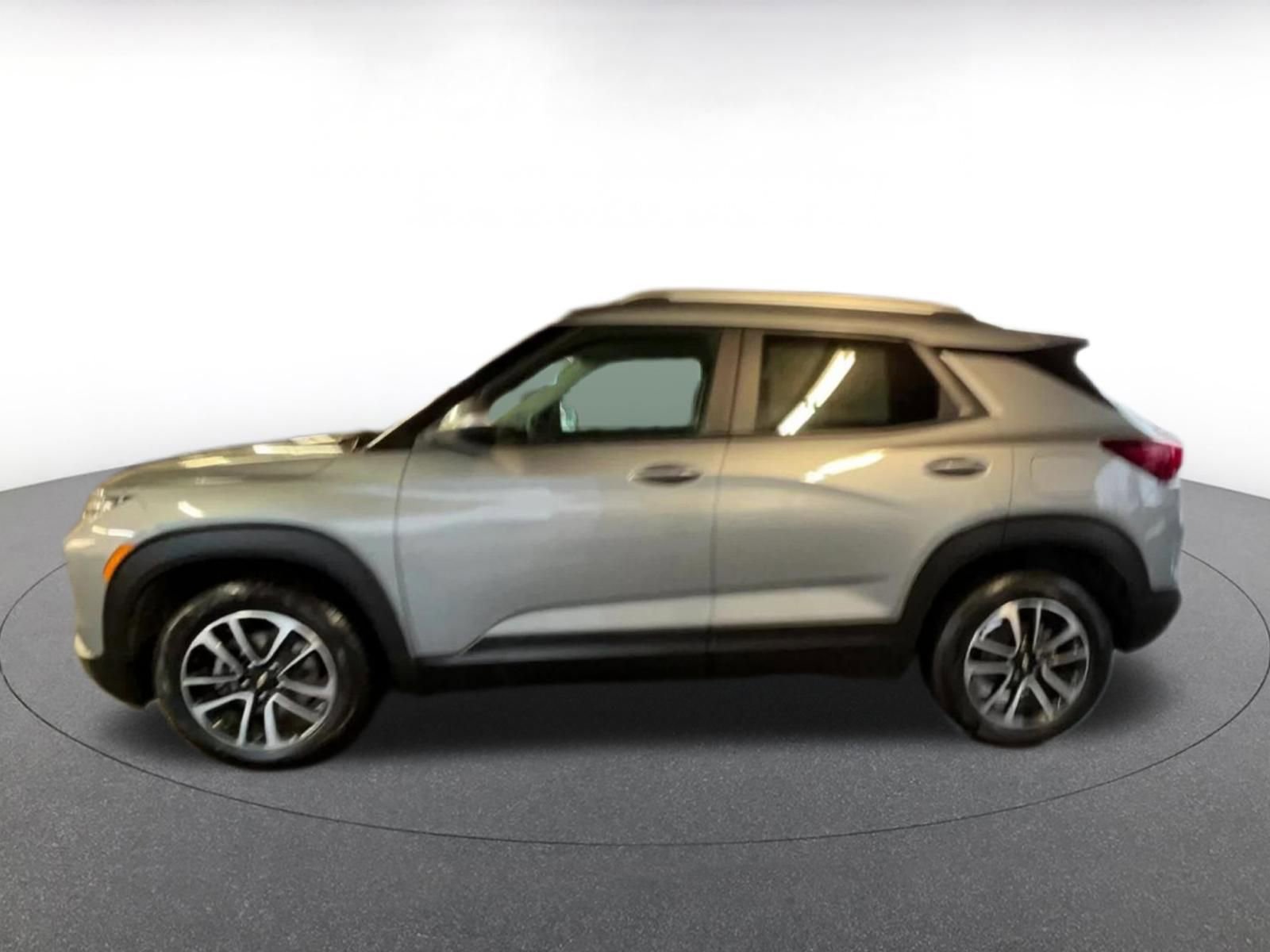 Thumbnail: 2025 Chevrolet TrailBlazer - 9