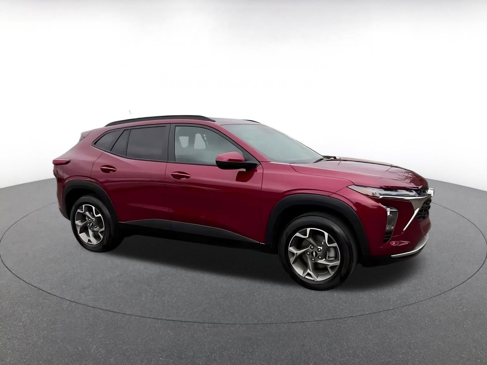 Thumbnail: 2025 Chevrolet Trax - 2