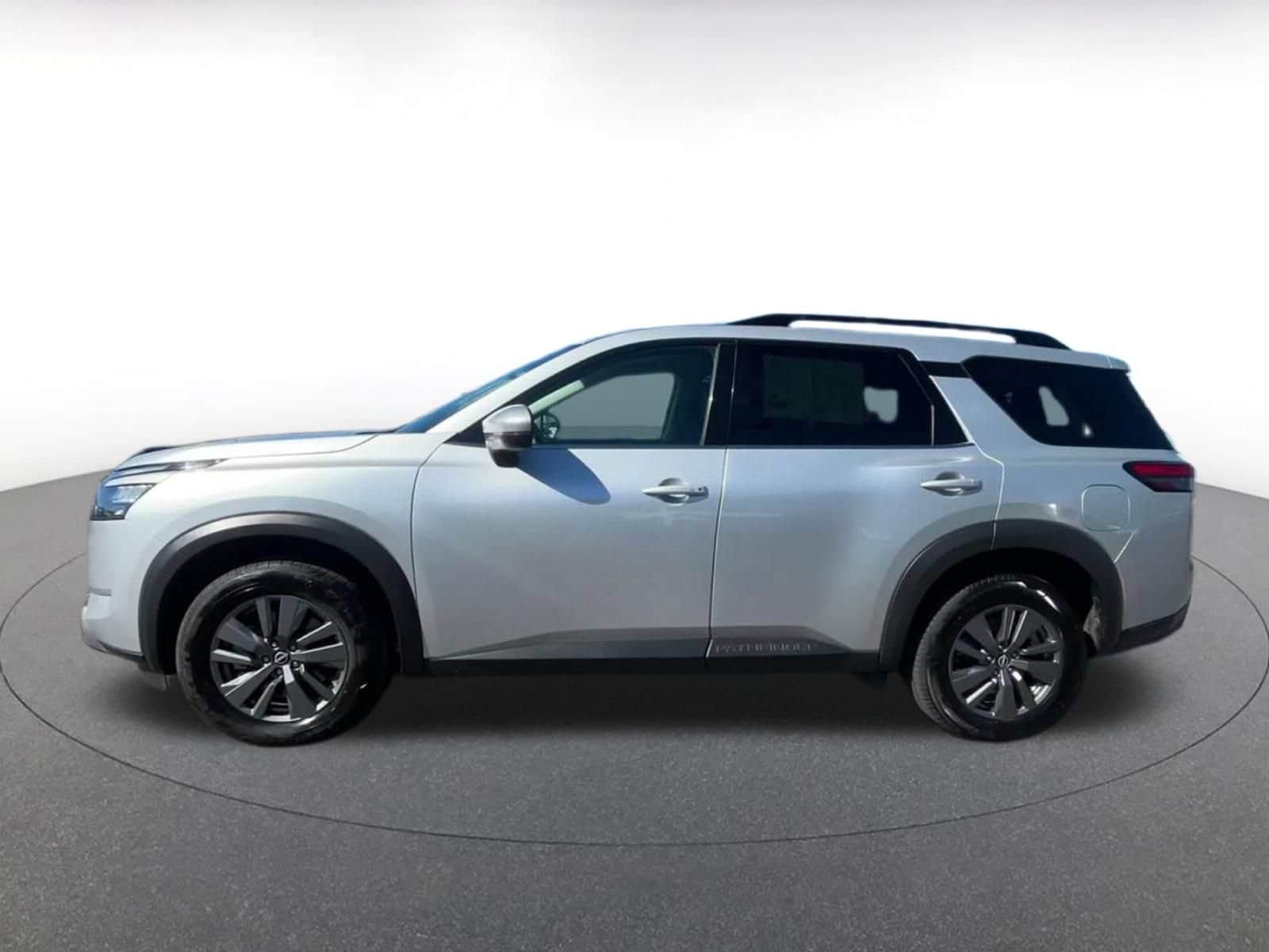 Thumbnail: 2025 Nissan Pathfinder - 8