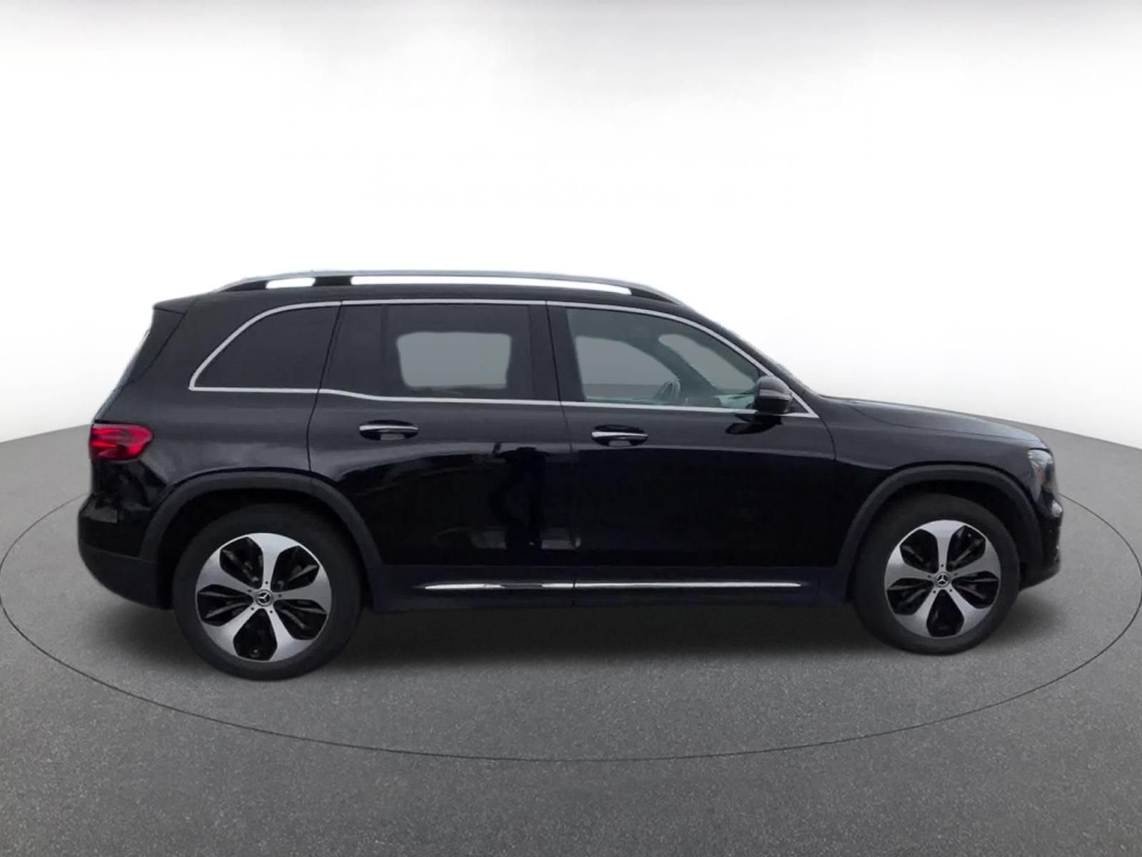 Thumbnail: 2025 Mercedes-Benz GLB - 16