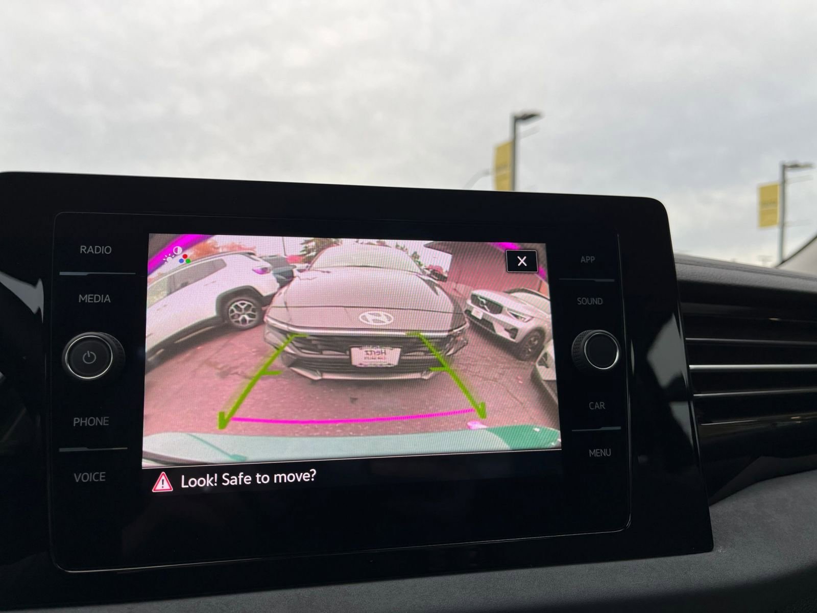 Thumbnail: 2025 Volkswagen Jetta - 18