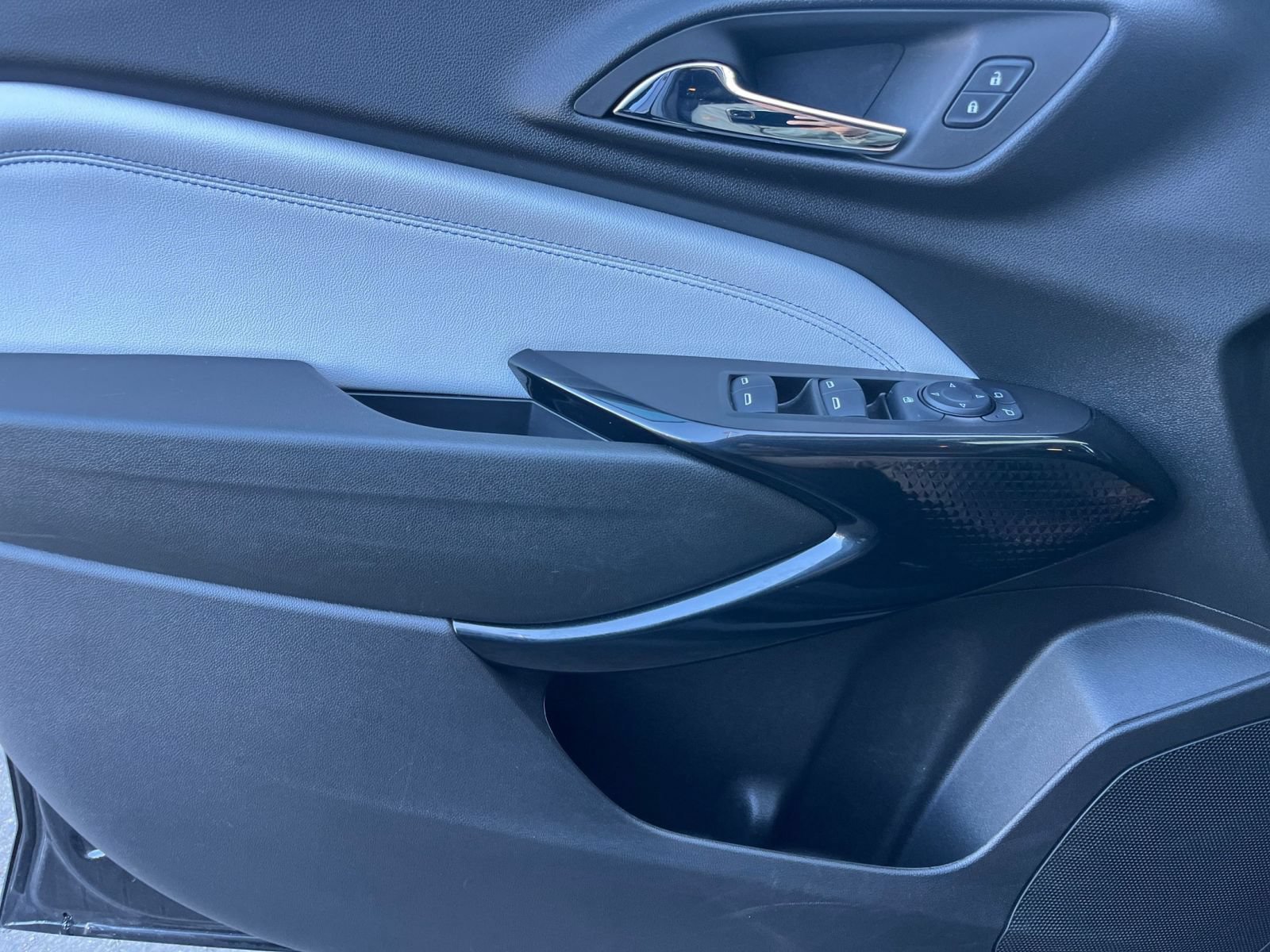 Thumbnail: 2025 Chevrolet Trax - 15