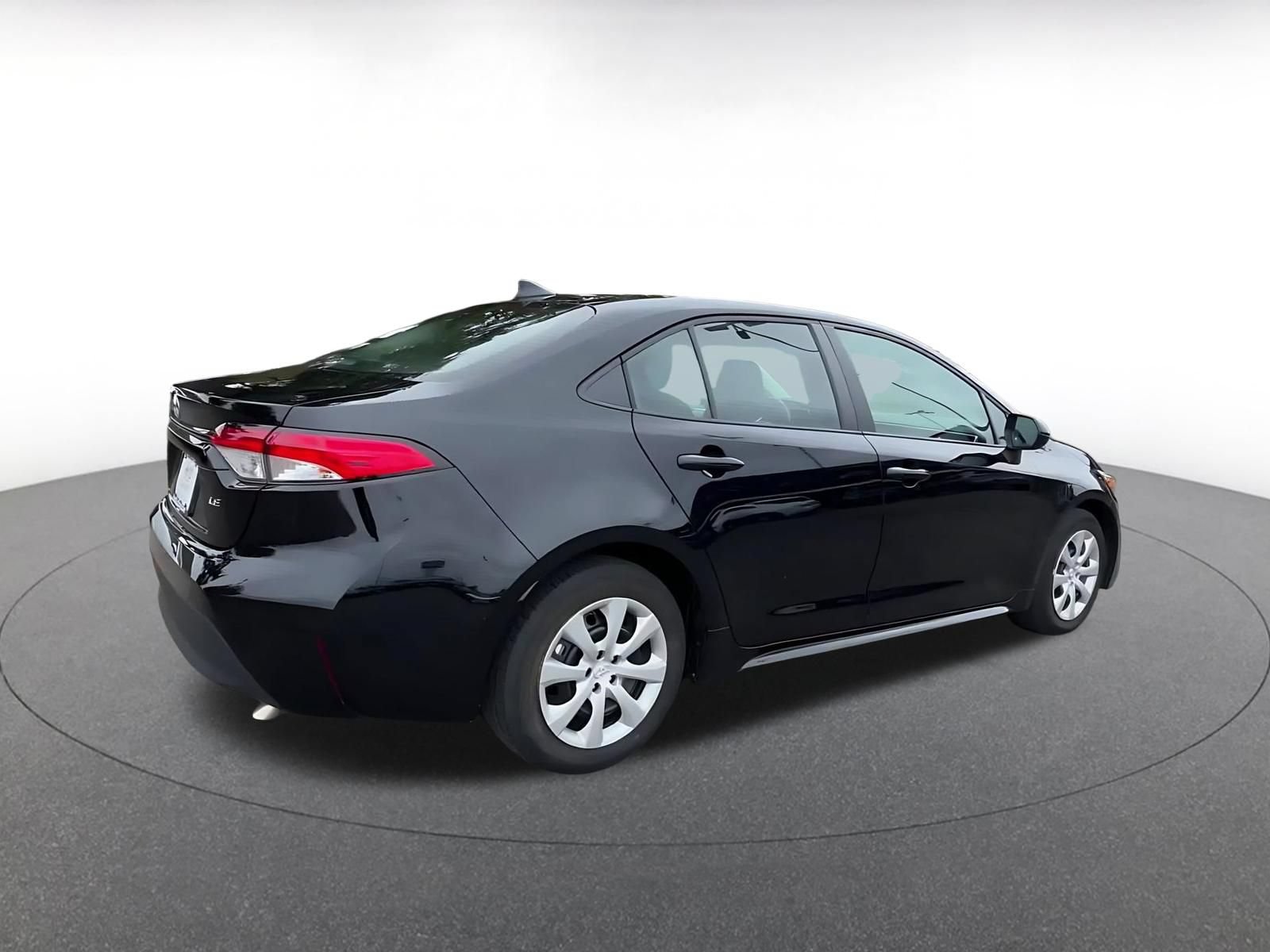 Thumbnail: 2025 Toyota Corolla - 15