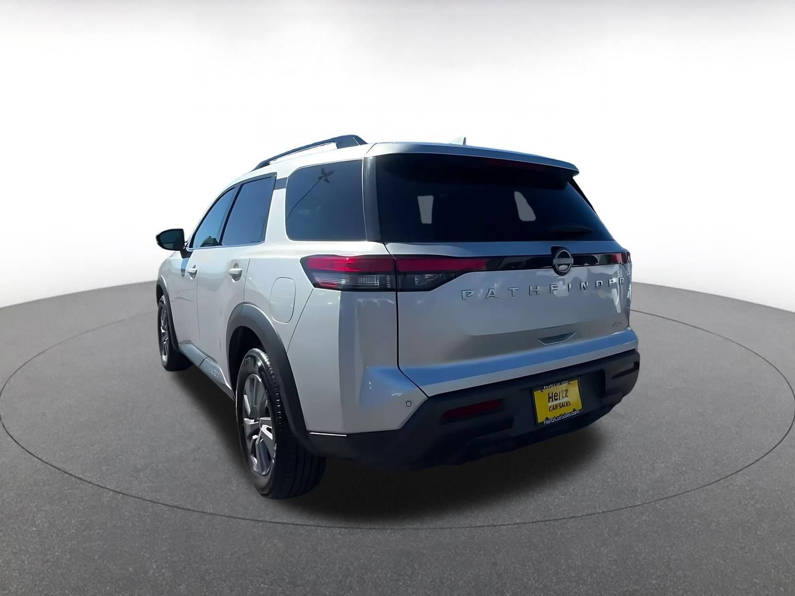 Thumbnail: 2025 Nissan Pathfinder - 10