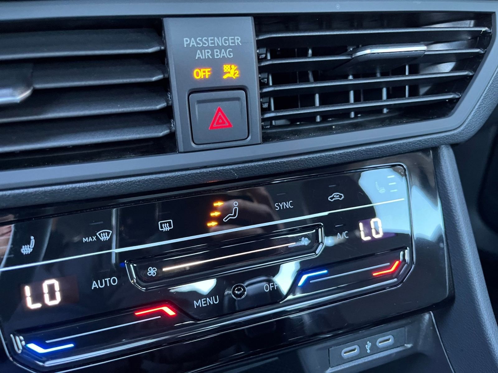 Thumbnail: 2025 Volkswagen Jetta - 24