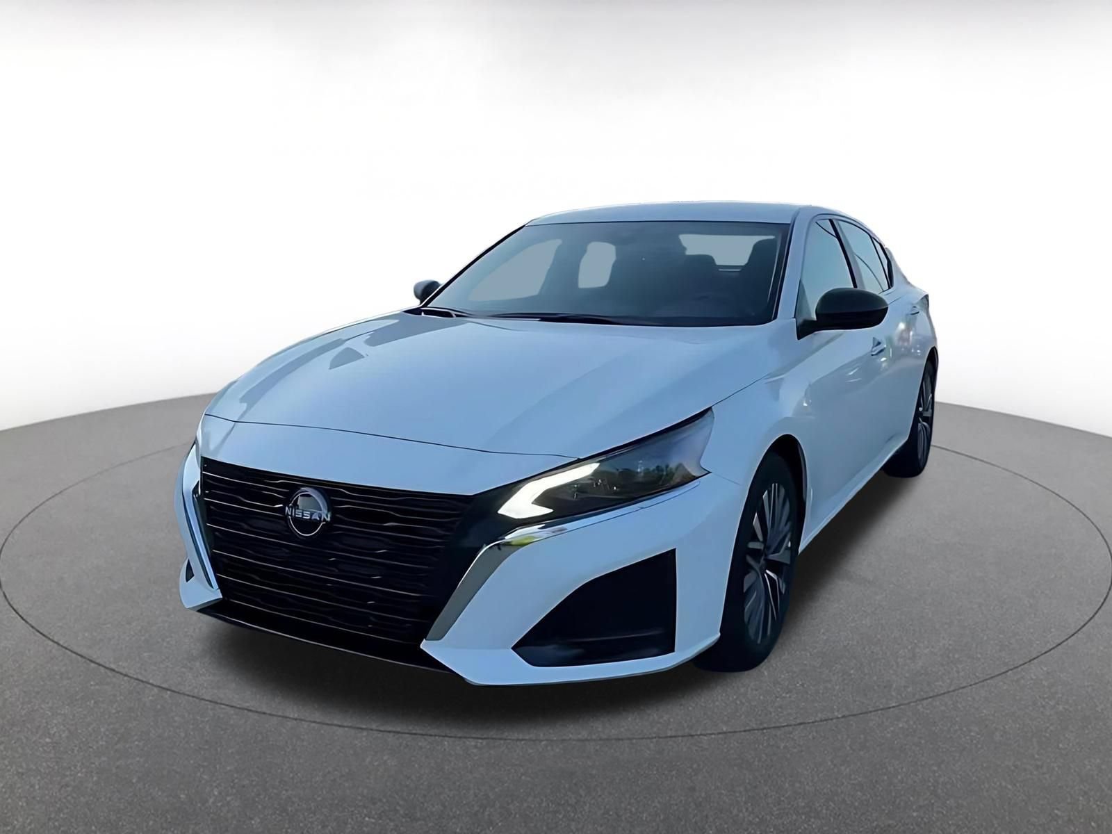 Thumbnail: 2025 Nissan Altima - 5