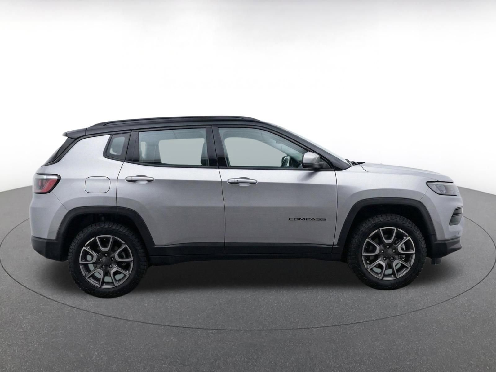 Thumbnail: 2025 Jeep Compass - 14