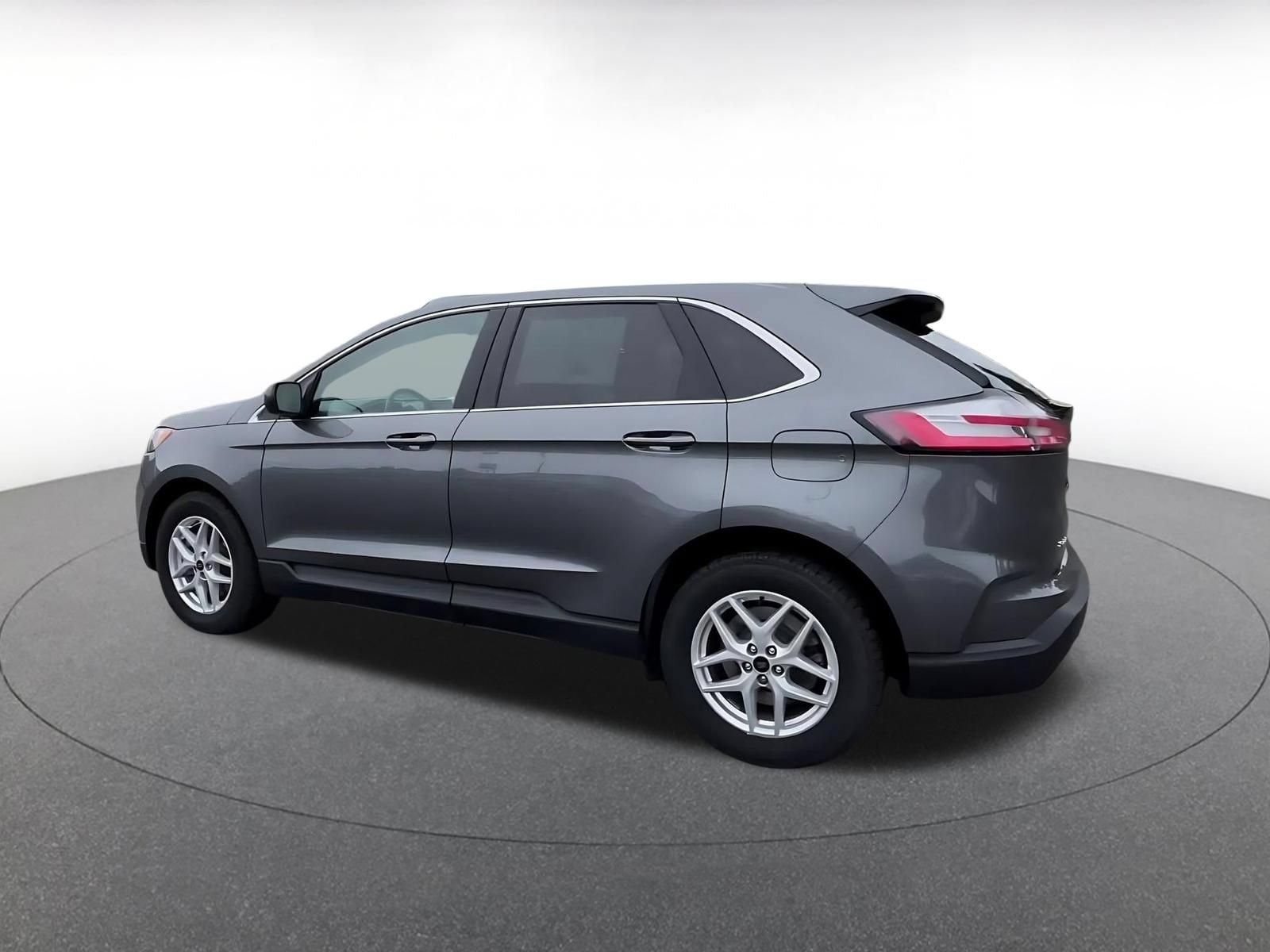 Thumbnail: 2024 Ford Edge - 10