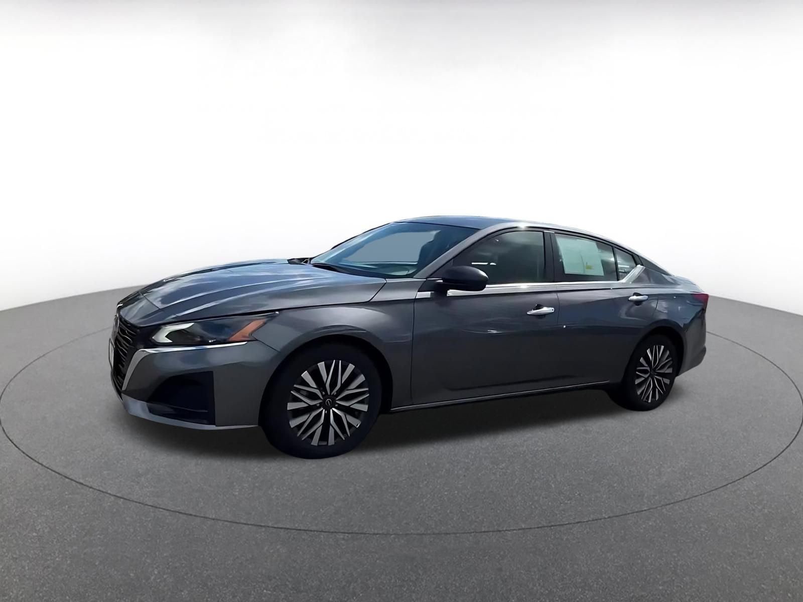 Thumbnail: 2025 Nissan Altima - 6