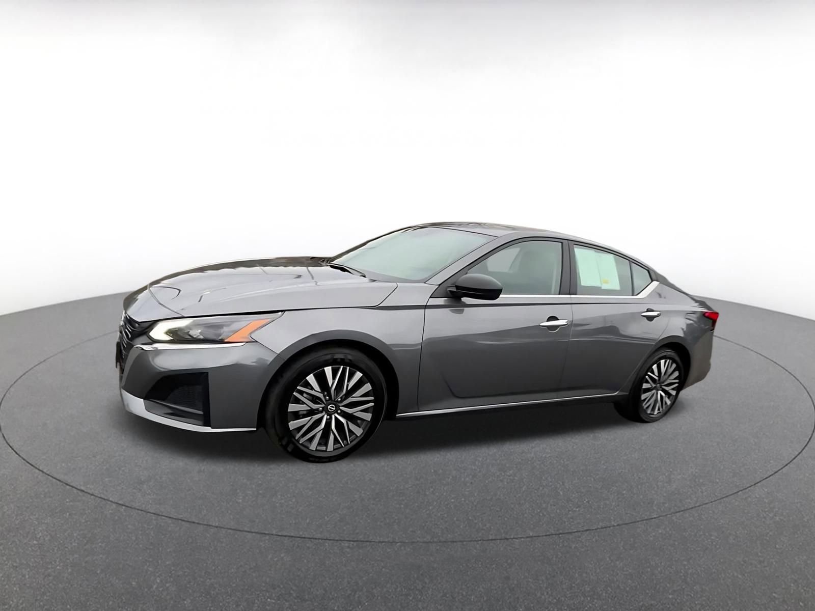 Thumbnail: 2025 Nissan Altima - 8