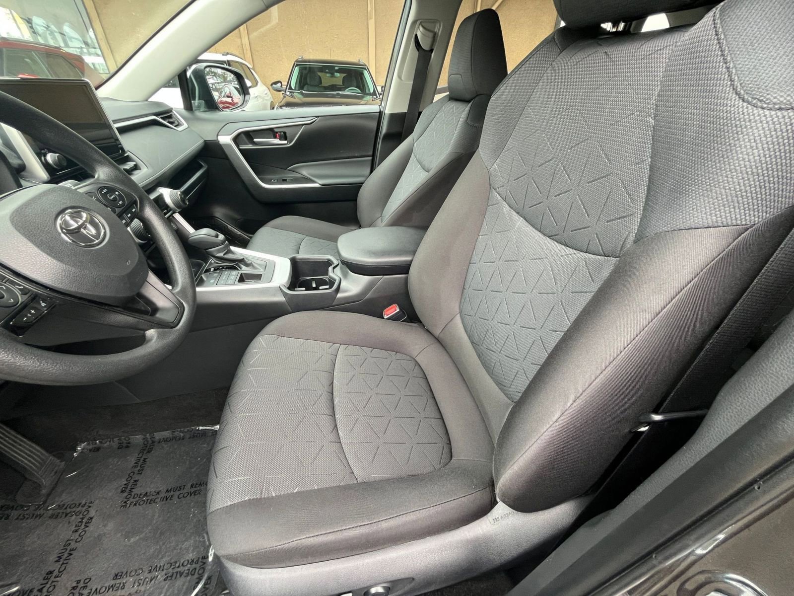 Thumbnail: 2025 Toyota RAV4 - 28