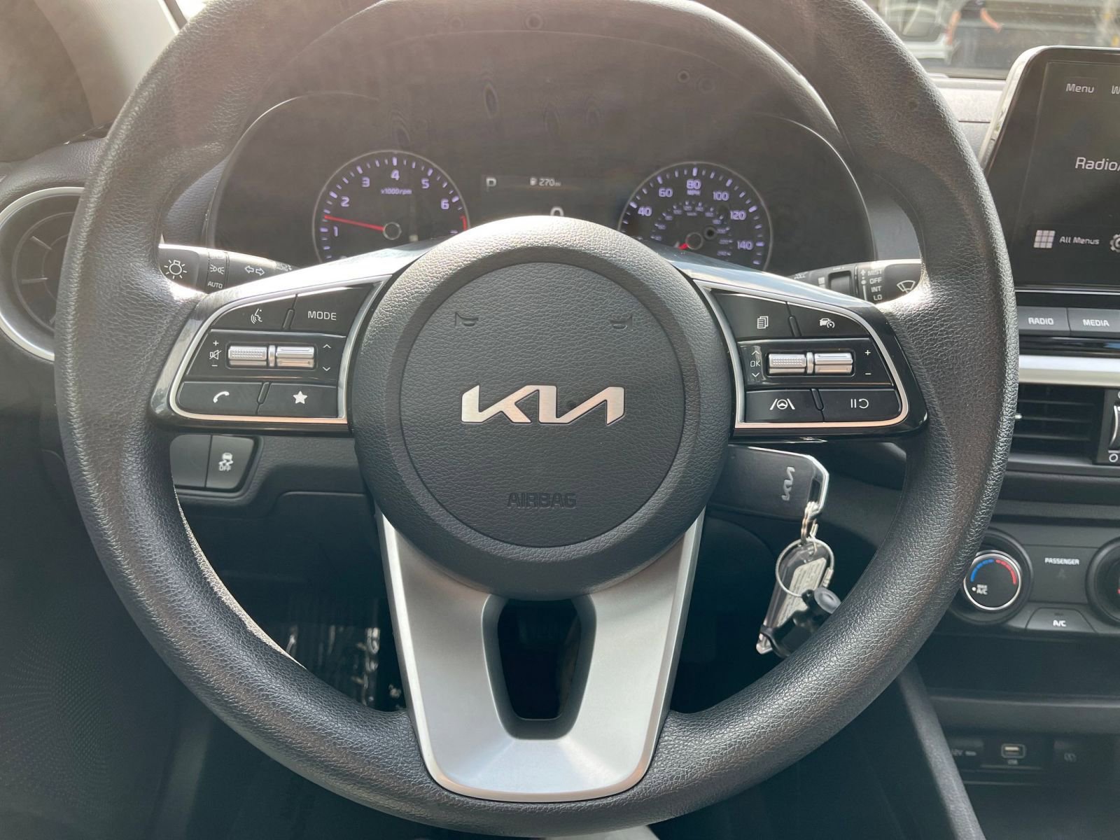 Thumbnail: 2024 Kia Forte - 28