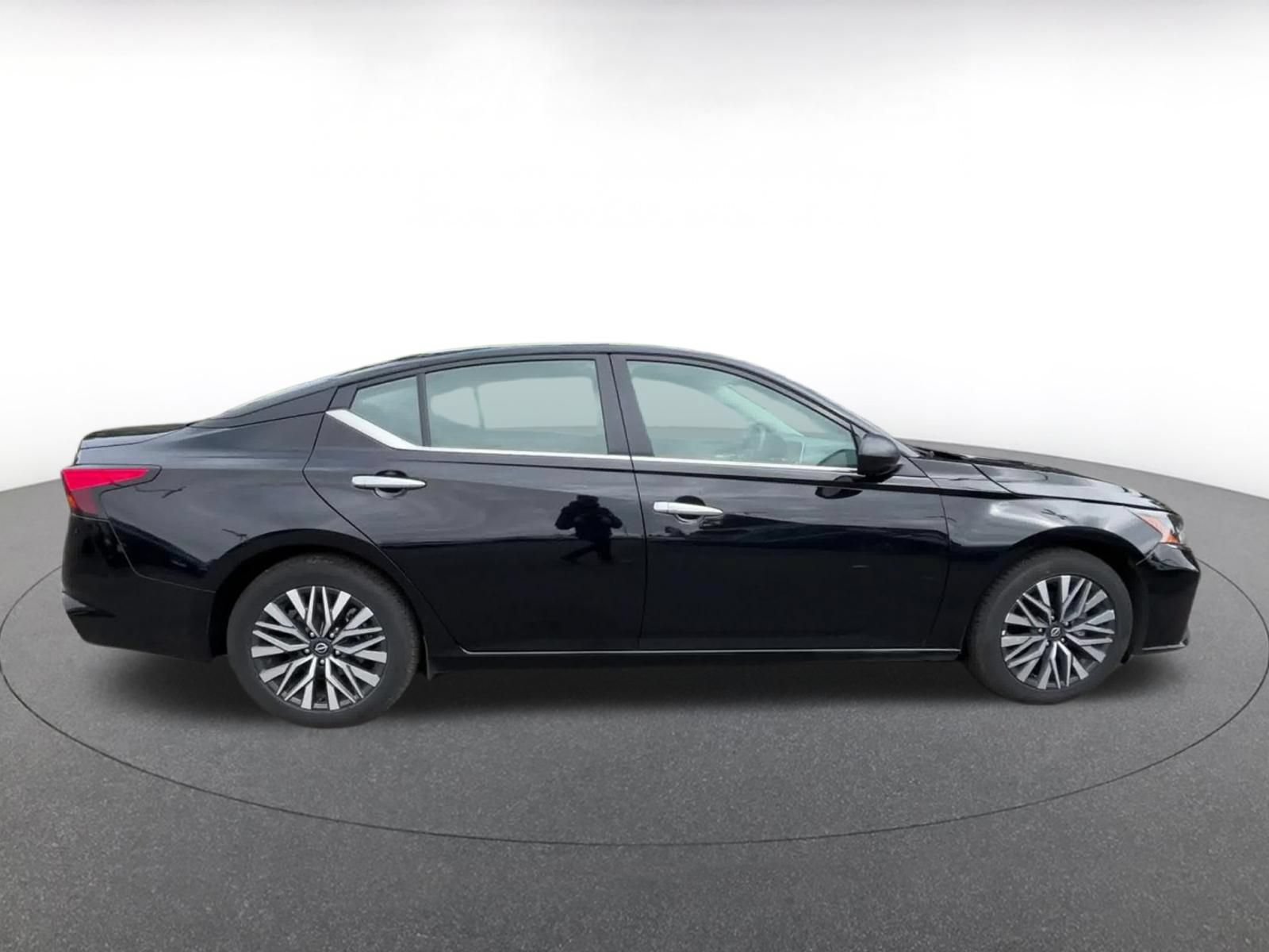 Thumbnail: 2025 Nissan Altima - 15