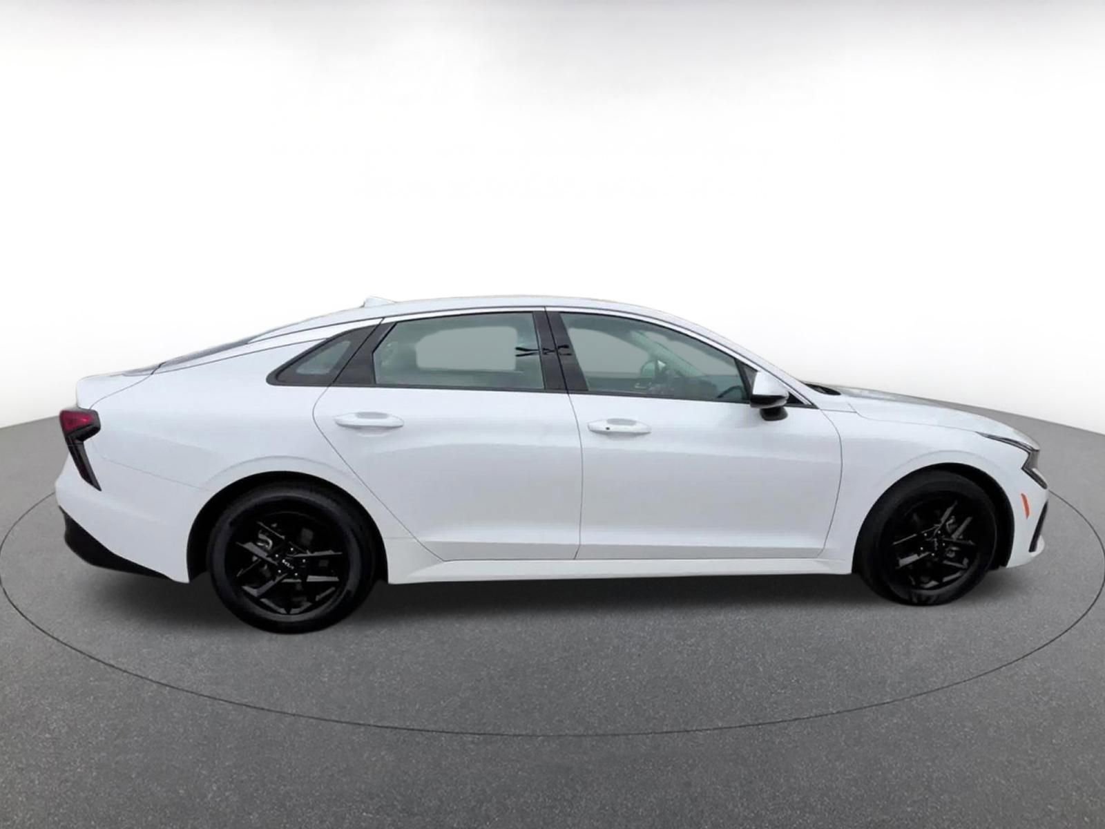 Thumbnail: 2025 Kia K5 - 16