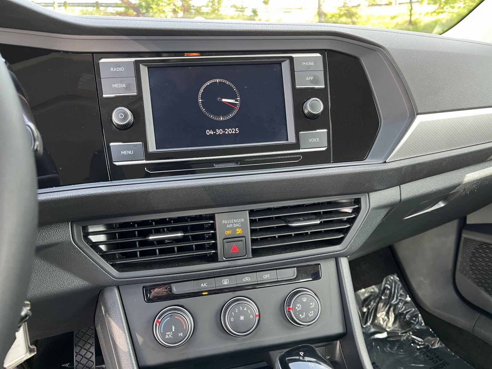 2024 Volkswagen Jetta S 21