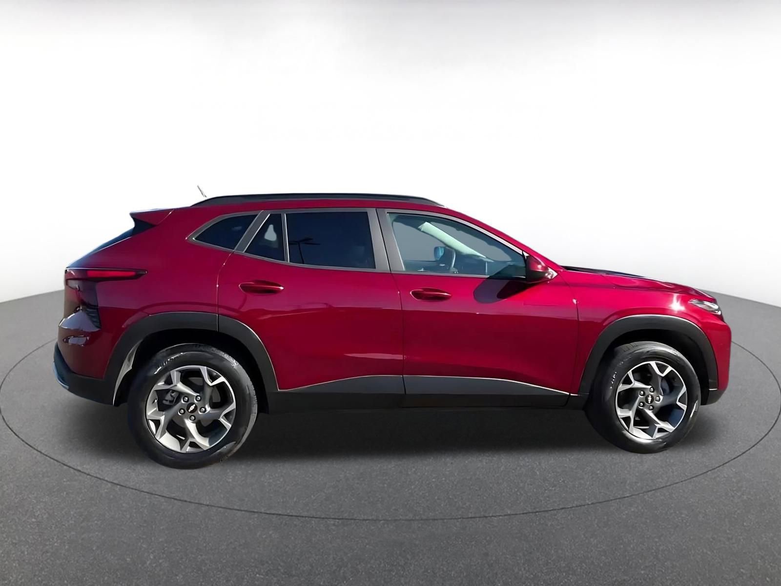Thumbnail: 2025 Chevrolet Trax - 16
