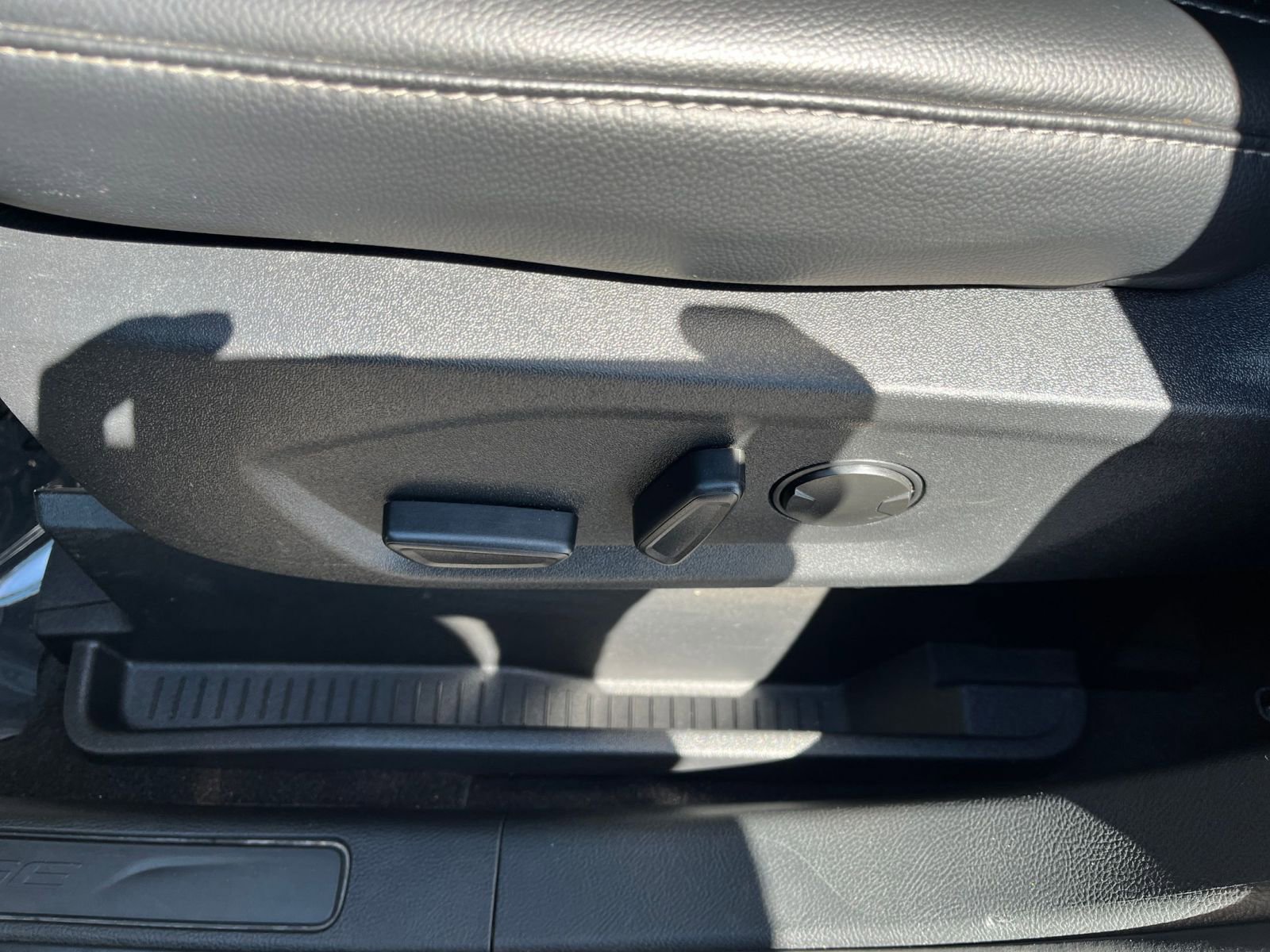 Thumbnail: 2024 Ford Edge - 23