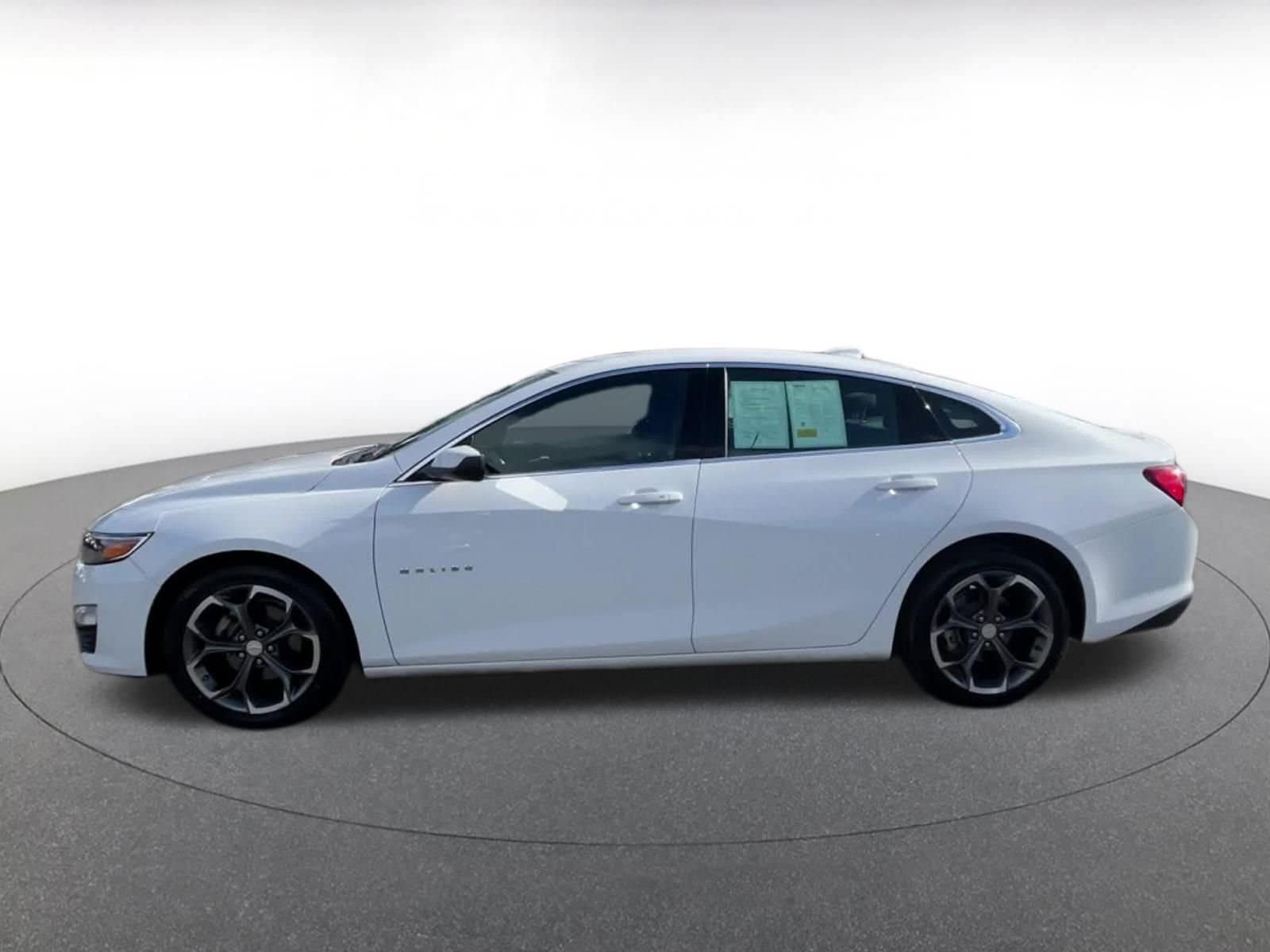 Thumbnail: 2023 Chevrolet Malibu - 8