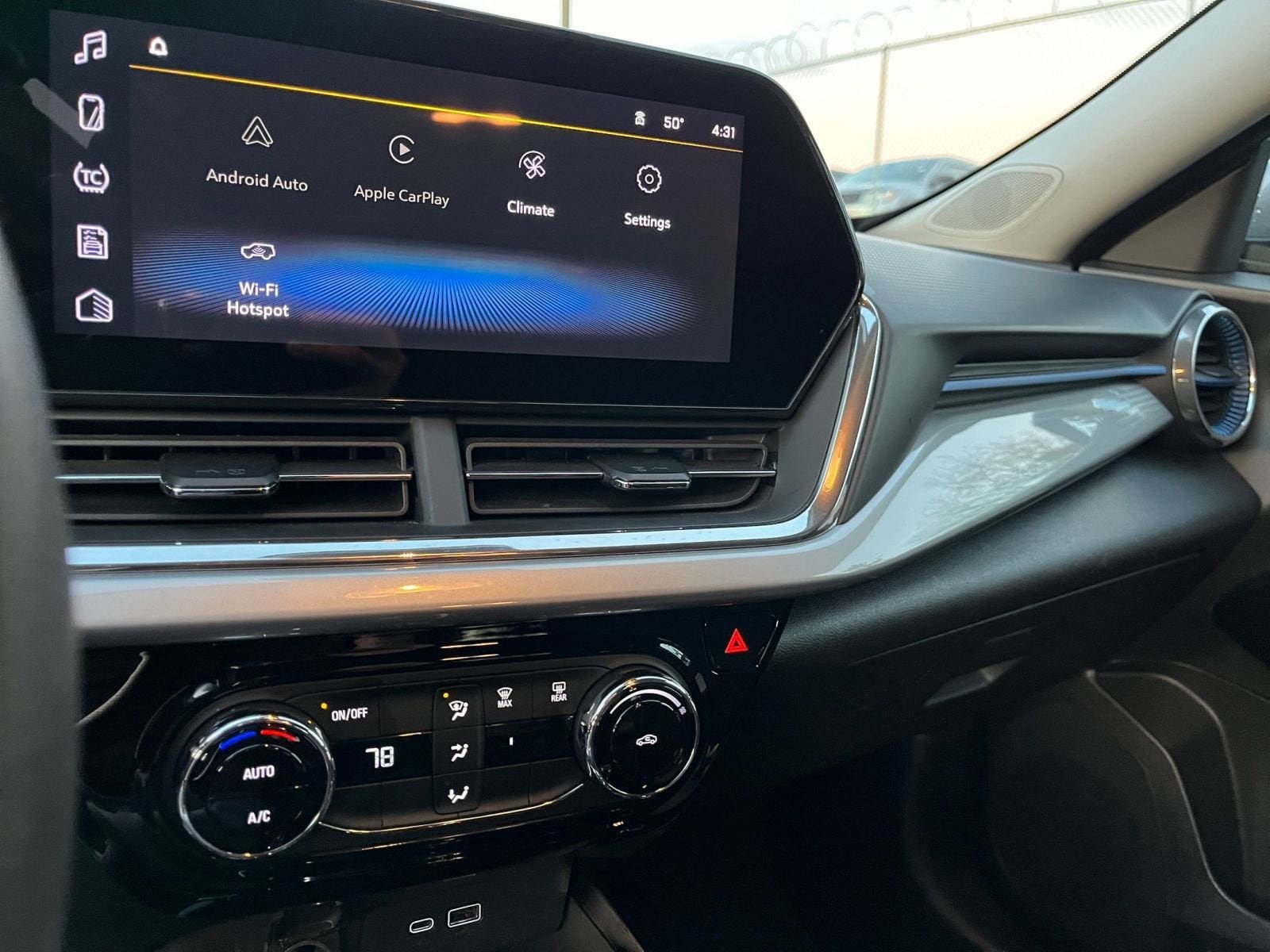 Thumbnail: 2025 Chevrolet Trax - 21