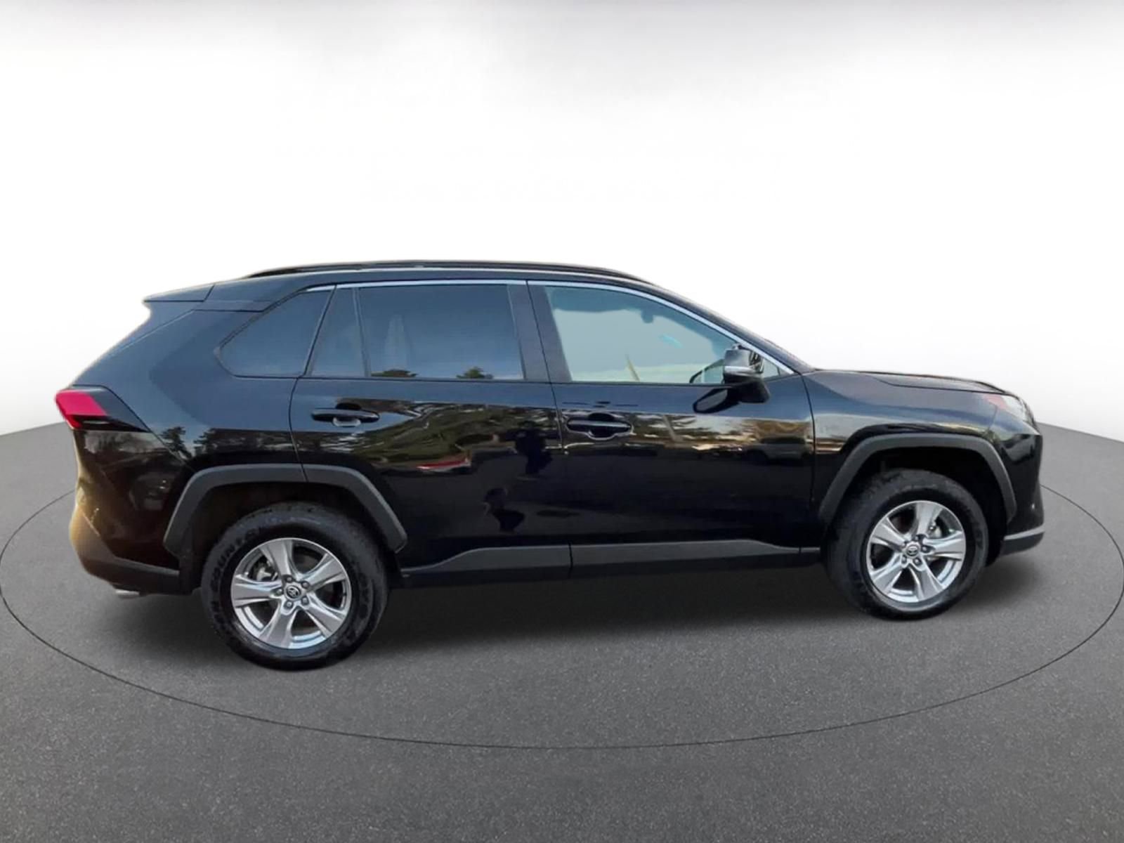 Thumbnail: 2025 Toyota RAV4 - 16