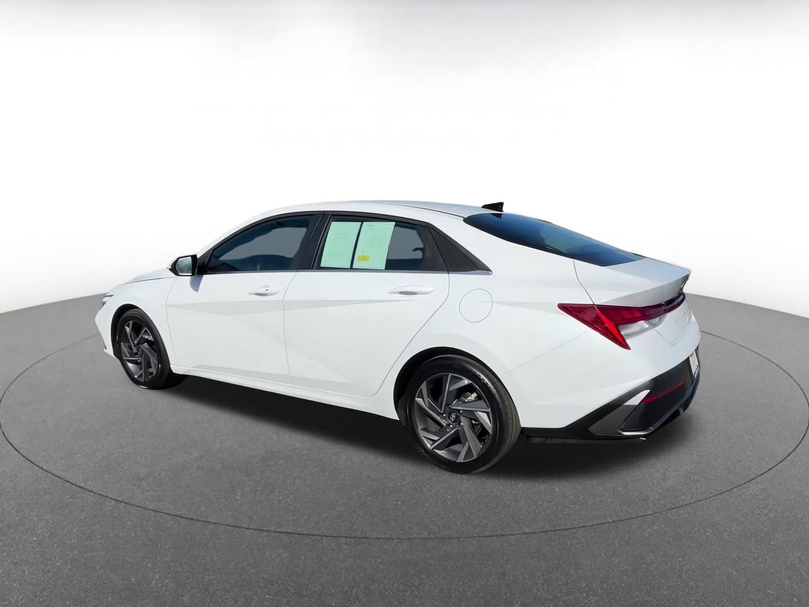 Thumbnail: 2025 Hyundai Elantra - 10