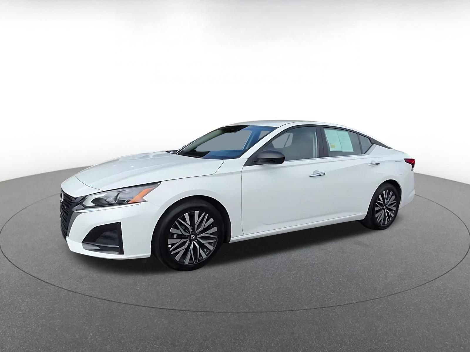 Thumbnail: 2025 Nissan Altima - 8