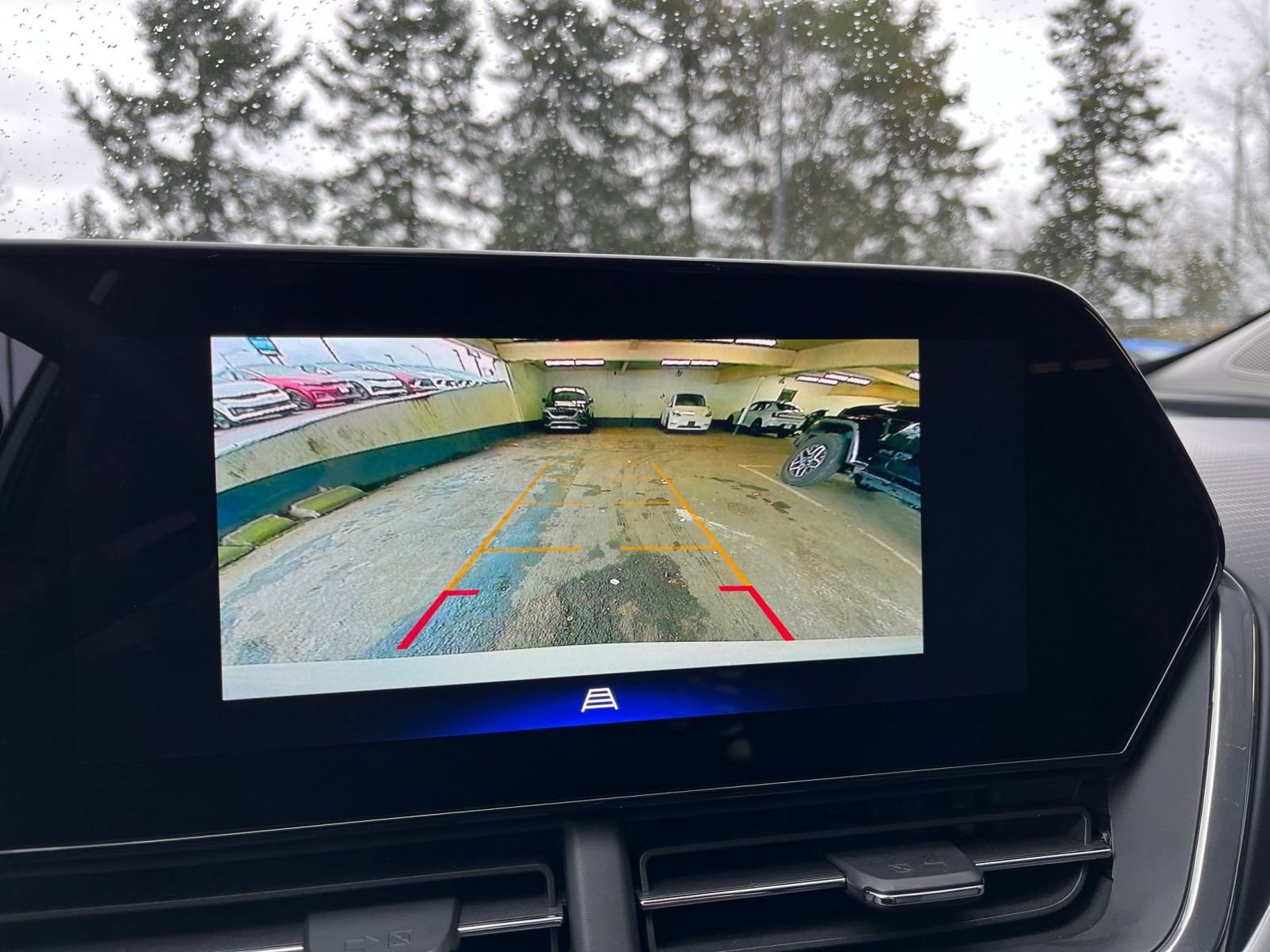 Thumbnail: 2025 Chevrolet Trax - 24