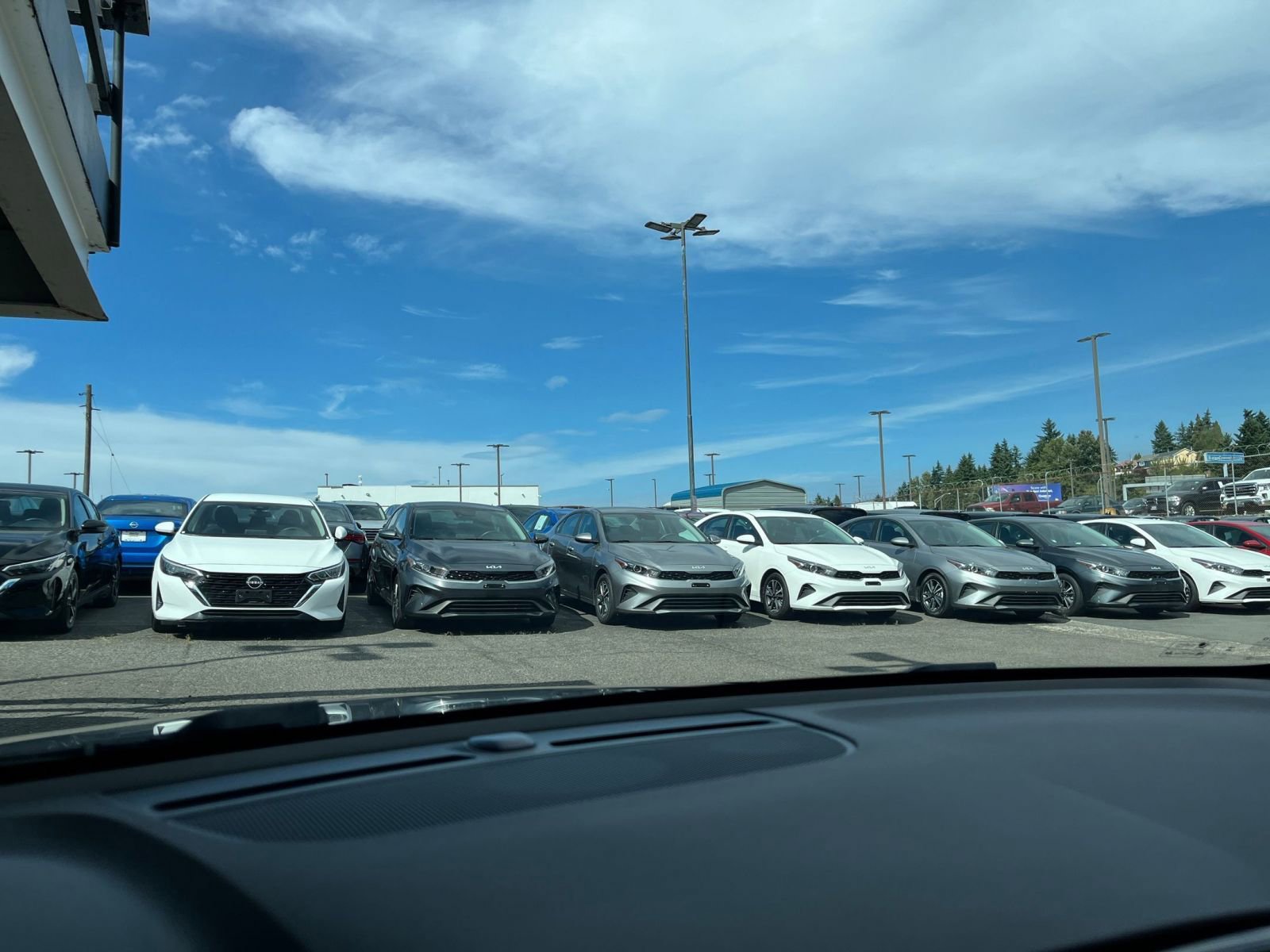 Thumbnail: 2024 Volvo XC40 - 18