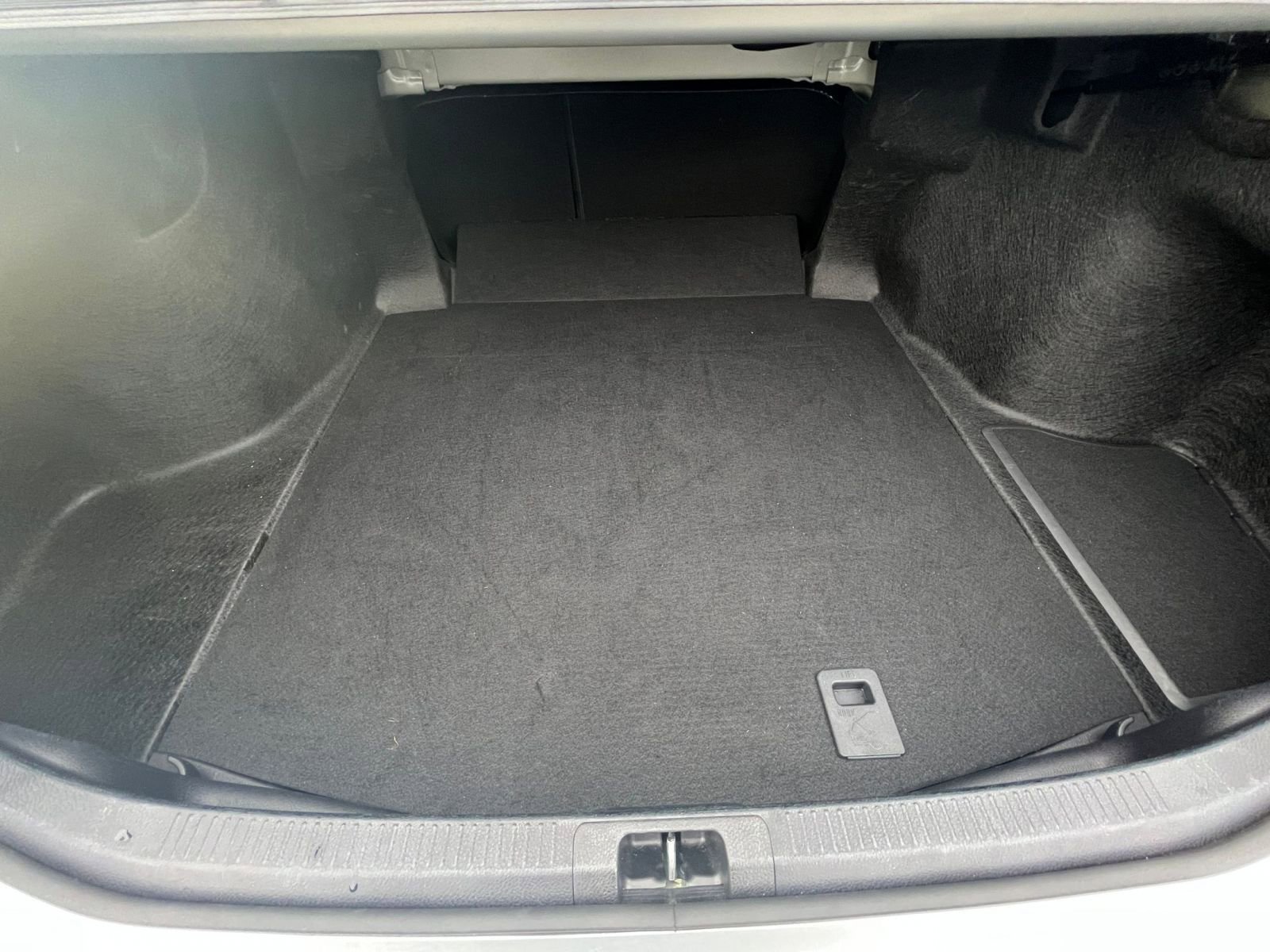 Thumbnail: 2025 Toyota Camry - 31