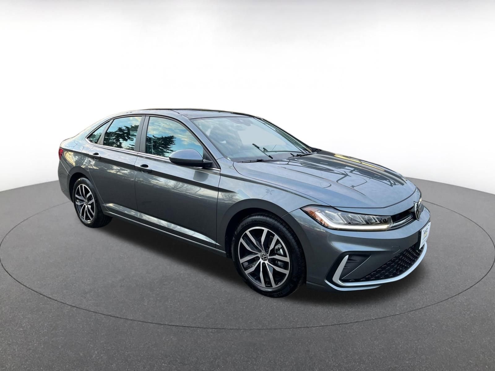 Thumbnail: 2025 Volkswagen Jetta - 1