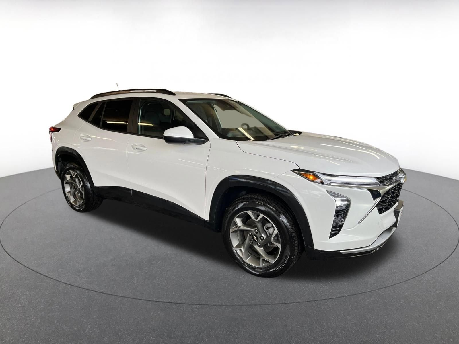 Thumbnail: 2025 Chevrolet Trax - 1