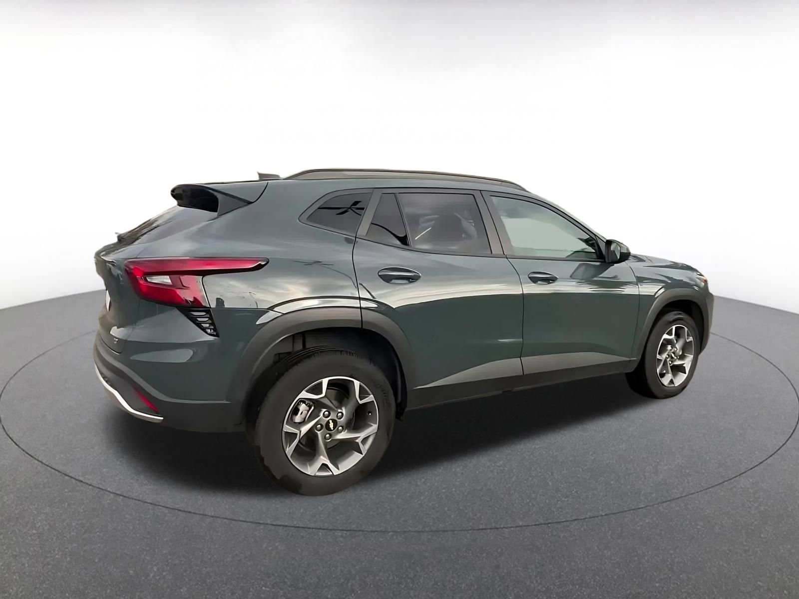 Thumbnail: 2025 Chevrolet Trax - 15