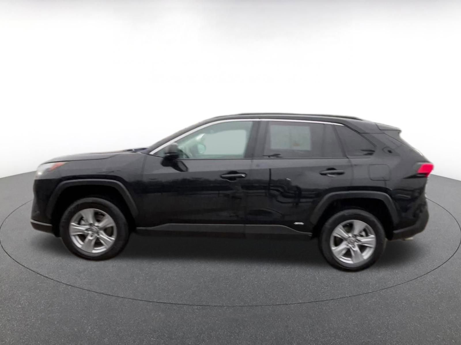 Thumbnail: 2025 Toyota RAV4 - 9