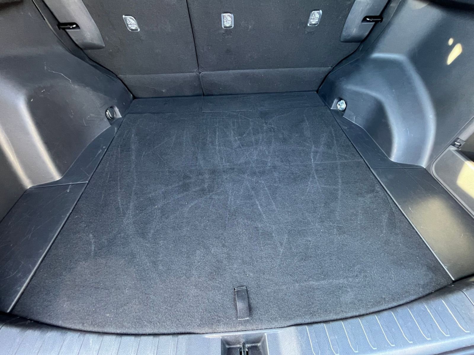 Thumbnail: 2025 Toyota RAV4 - 31