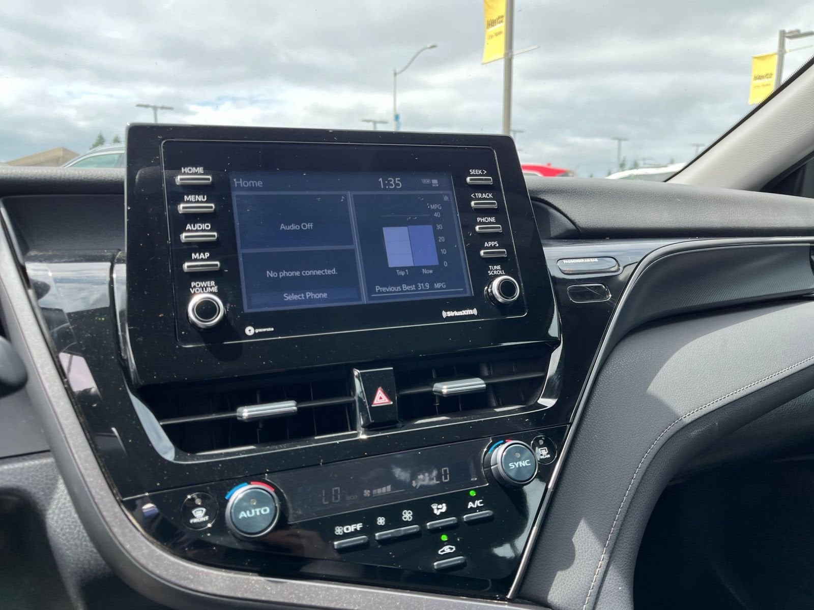 Thumbnail: 2023 Toyota Camry - 21