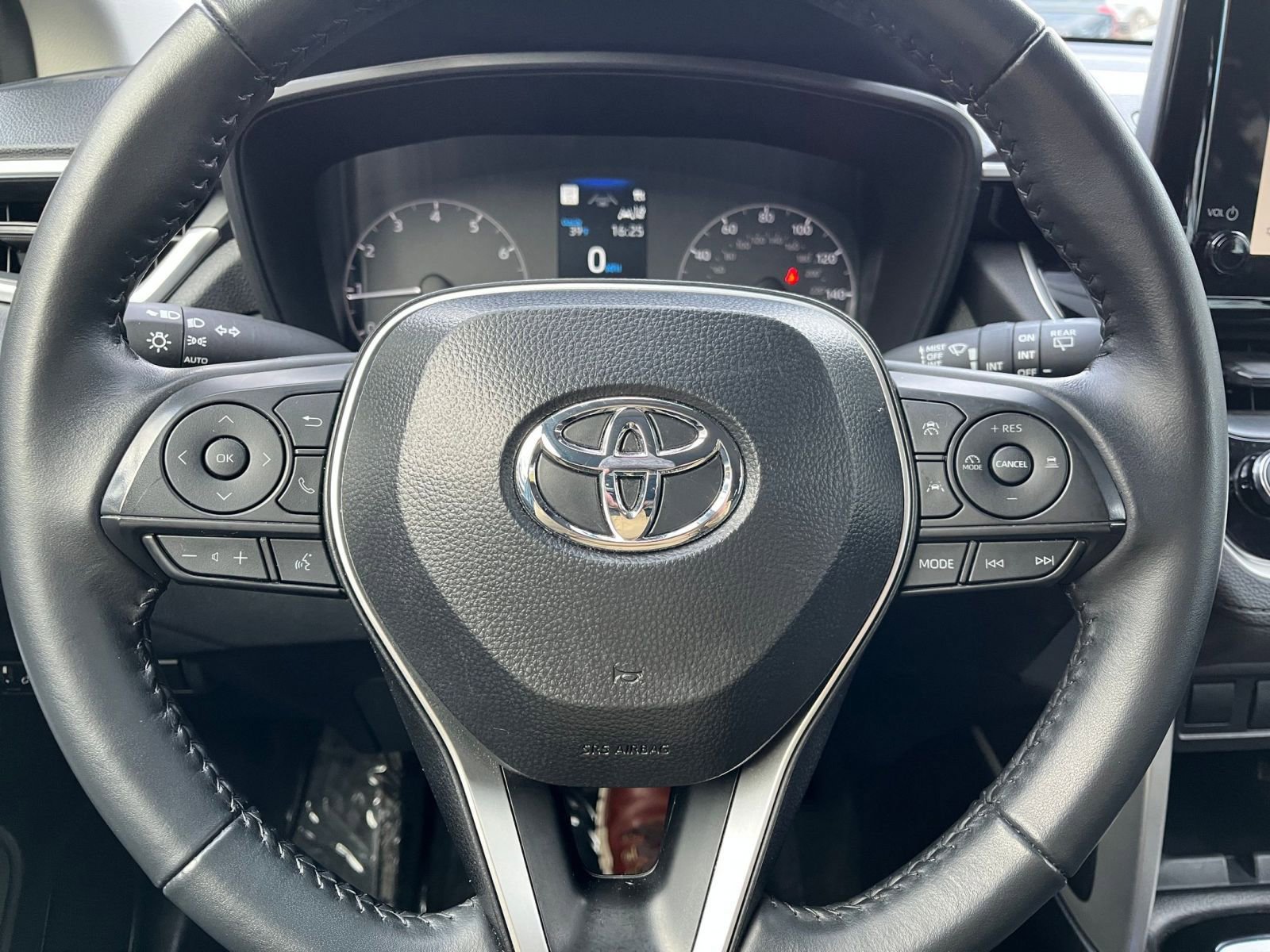 Thumbnail: 2025 Toyota Corolla Cross - 28