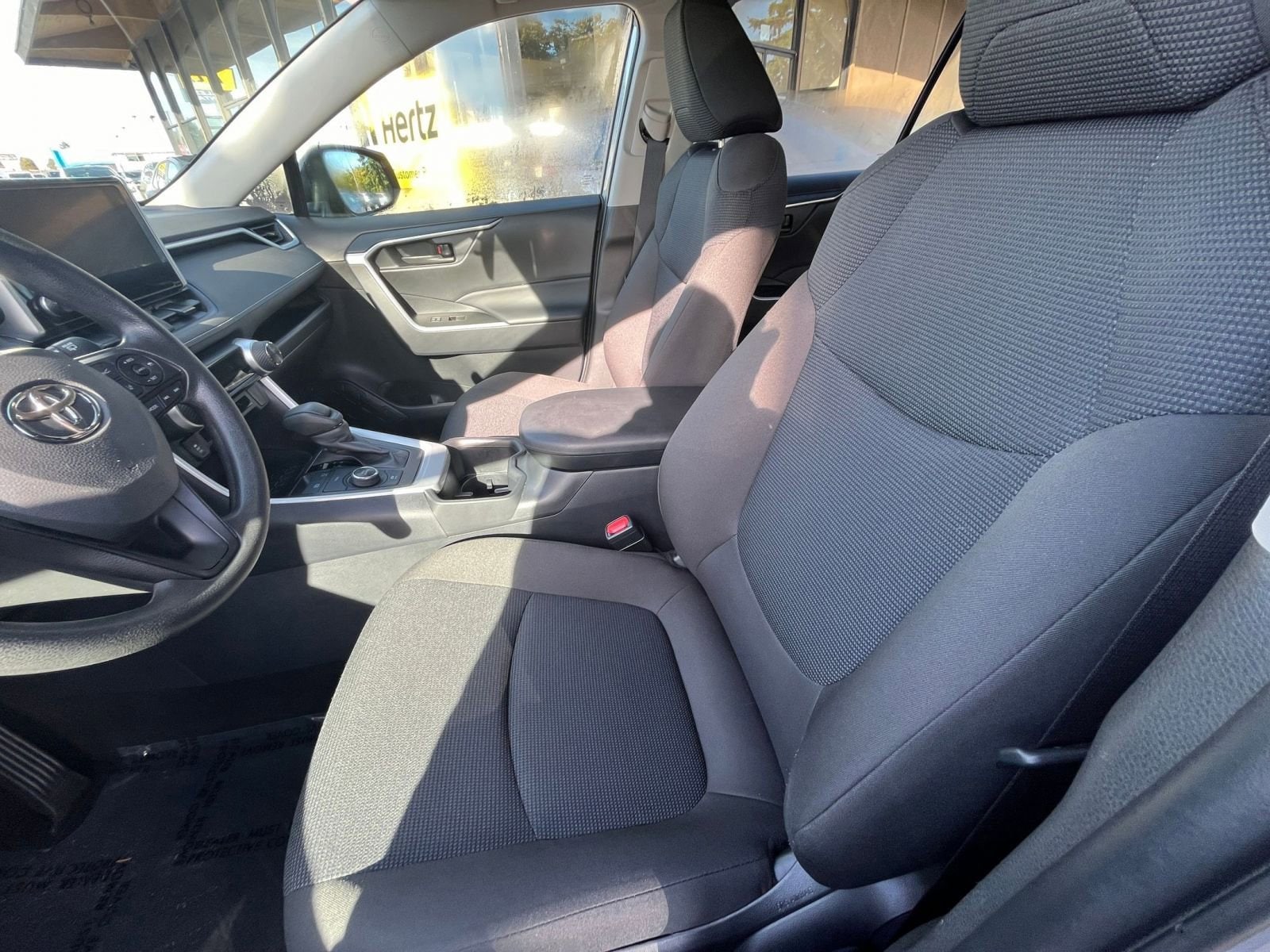 Thumbnail: 2025 Toyota RAV4 - 27