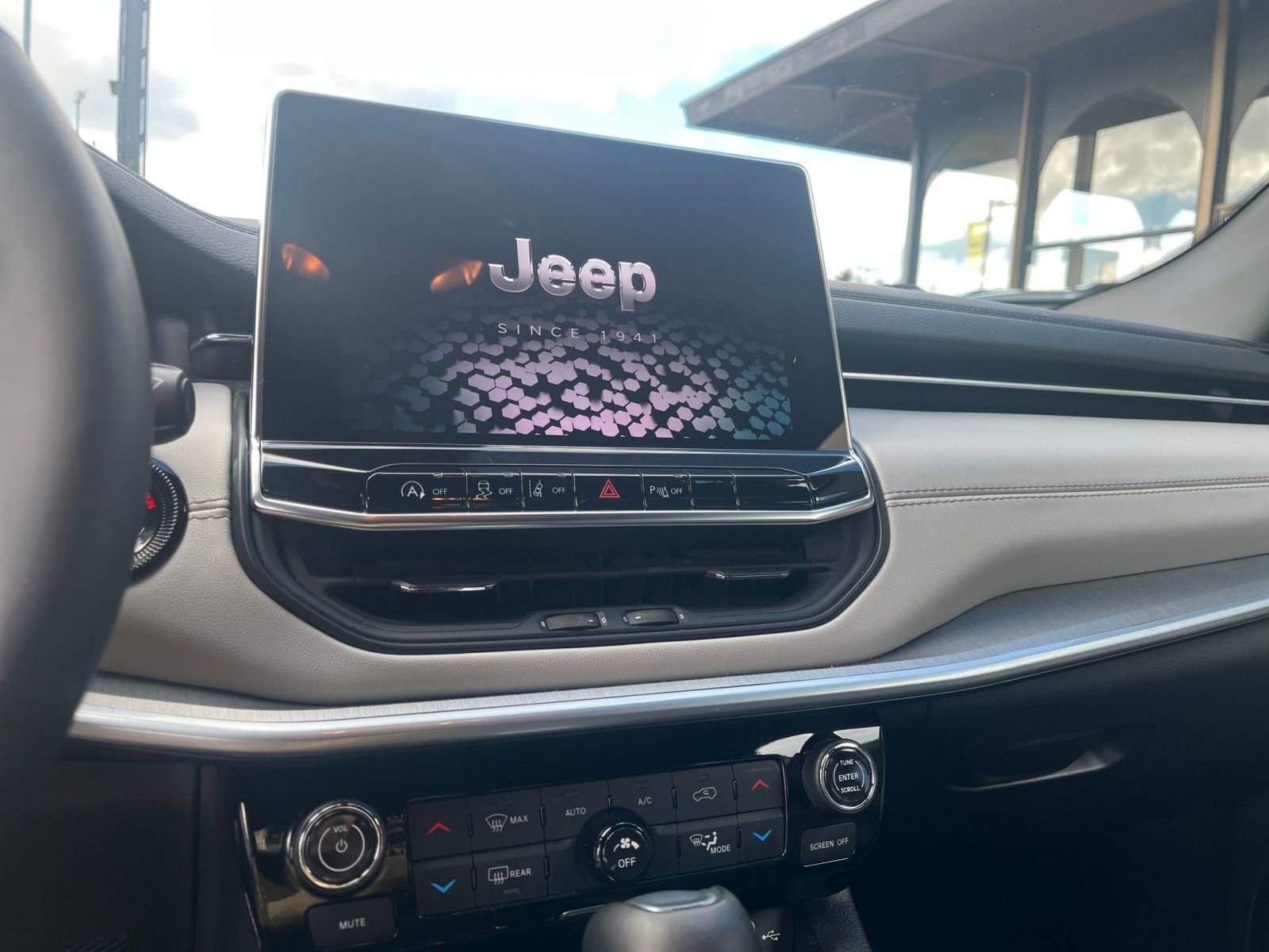 Thumbnail: 2025 Jeep Compass - 20