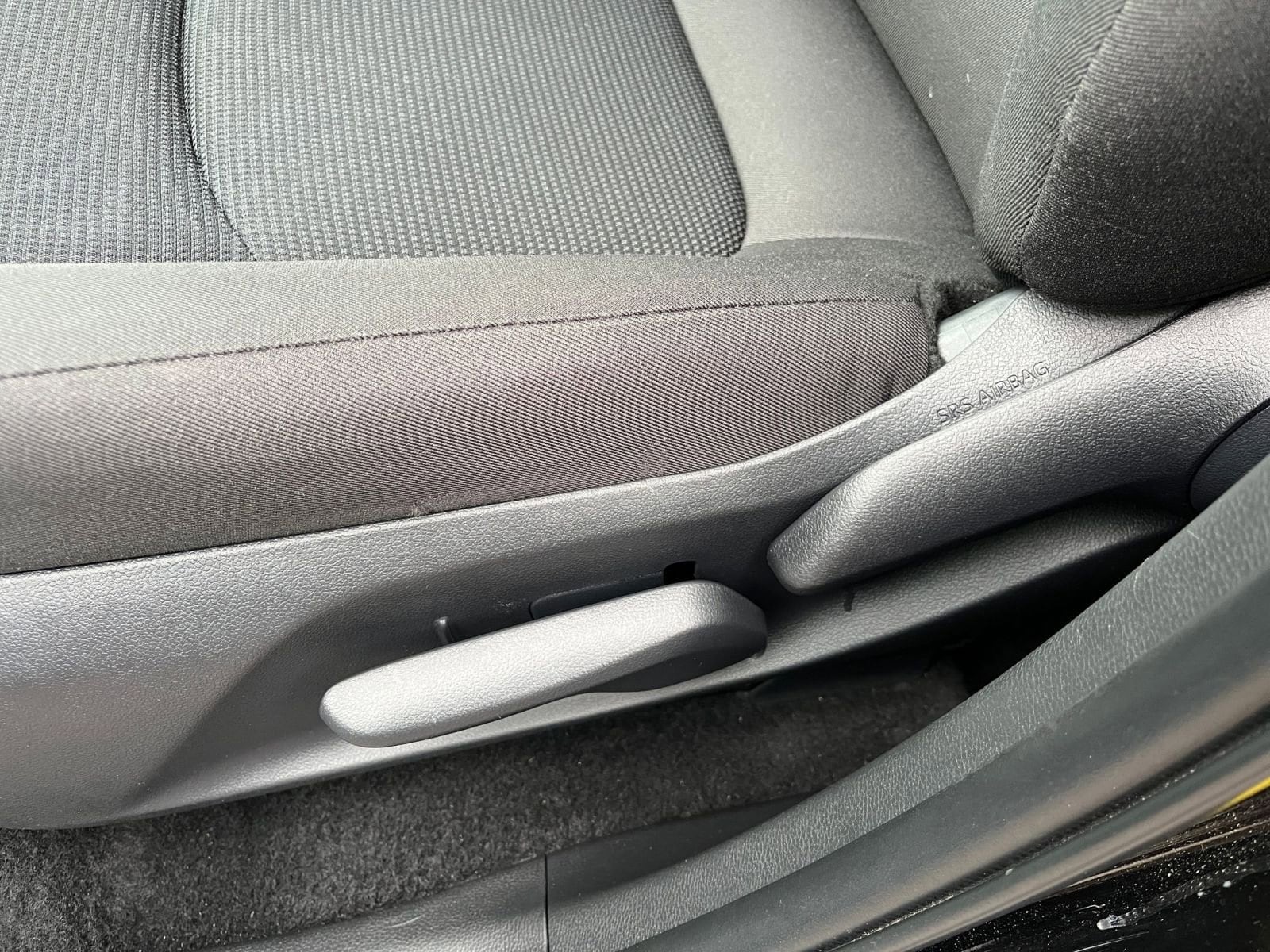 Thumbnail: 2025 Toyota RAV4 - 23