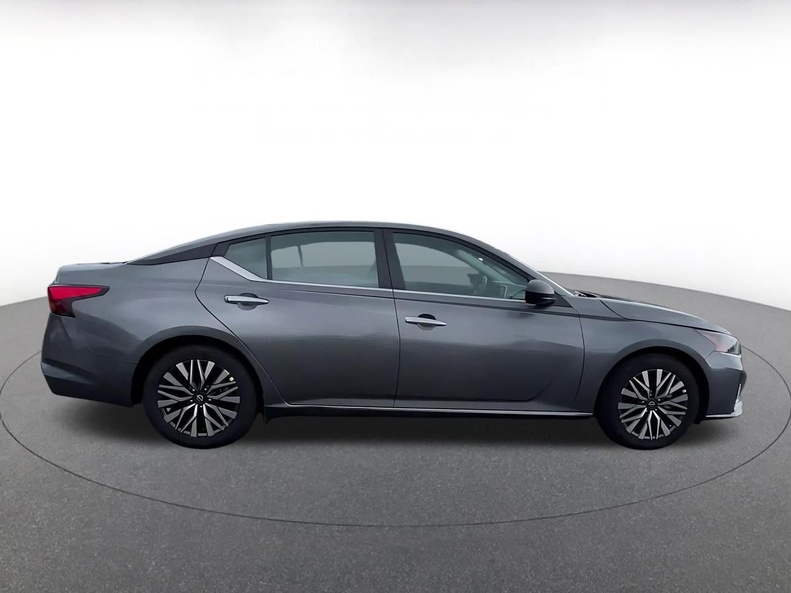 Thumbnail: 2025 Nissan Altima - 16
