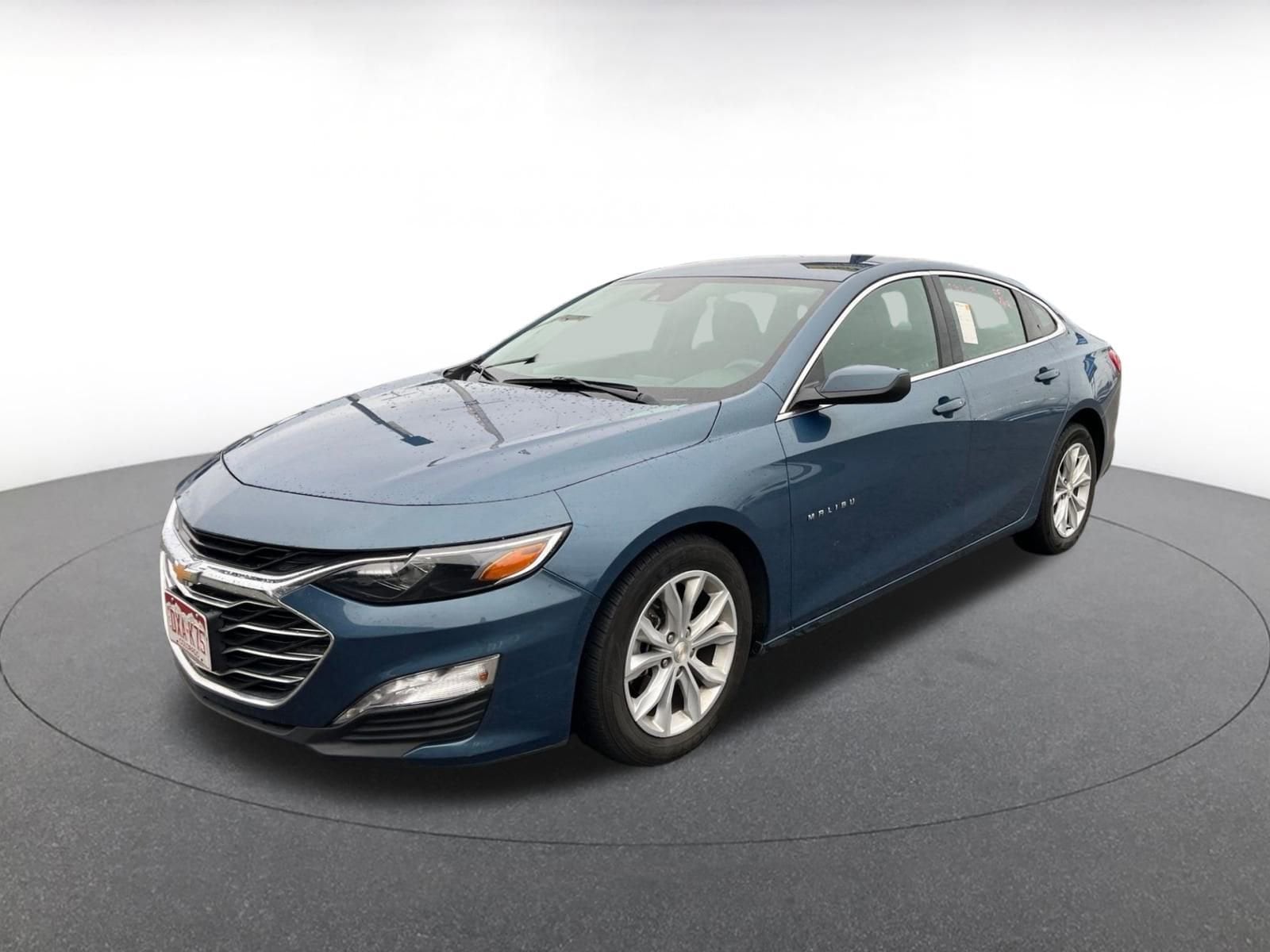 Thumbnail: 2024 Chevrolet Malibu - 3