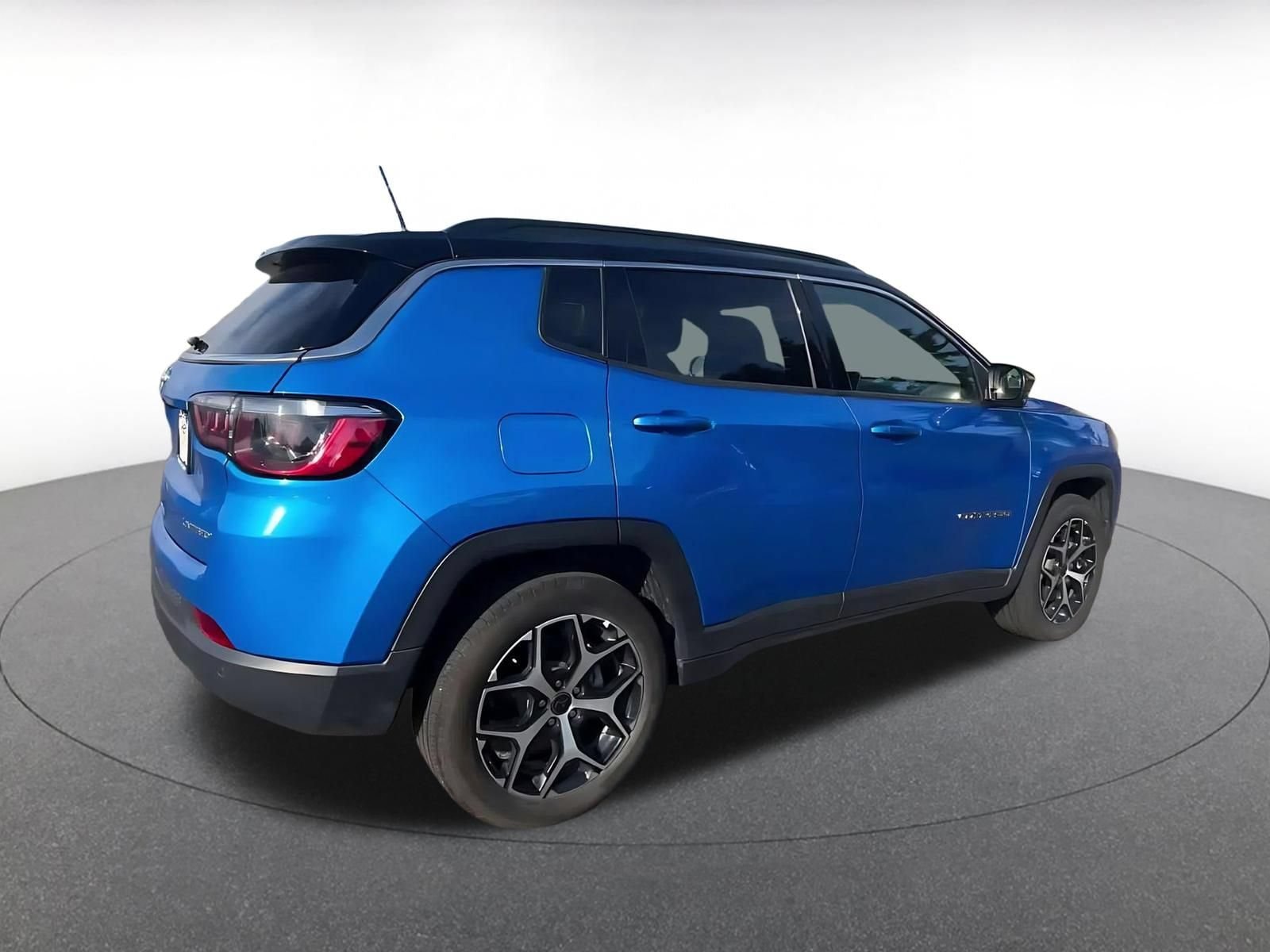 Thumbnail: 2025 Jeep Compass - 14