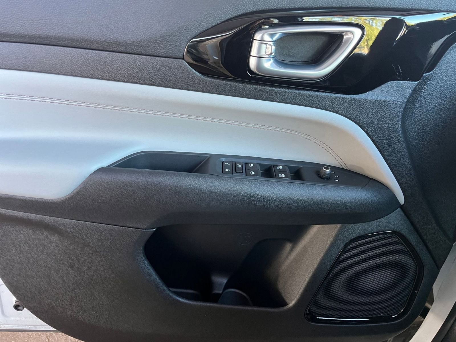 Thumbnail: 2025 Jeep Compass - 20