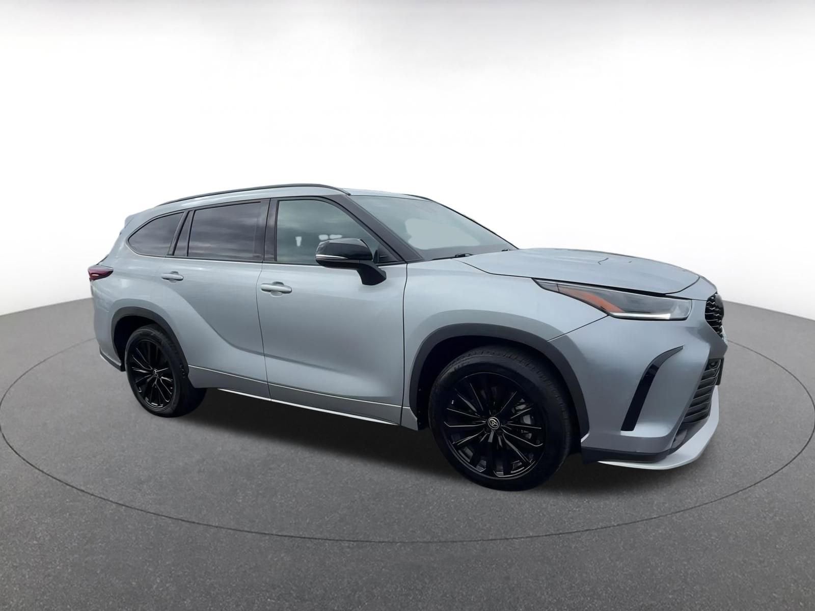 Thumbnail: 2024 Toyota Highlander - 2