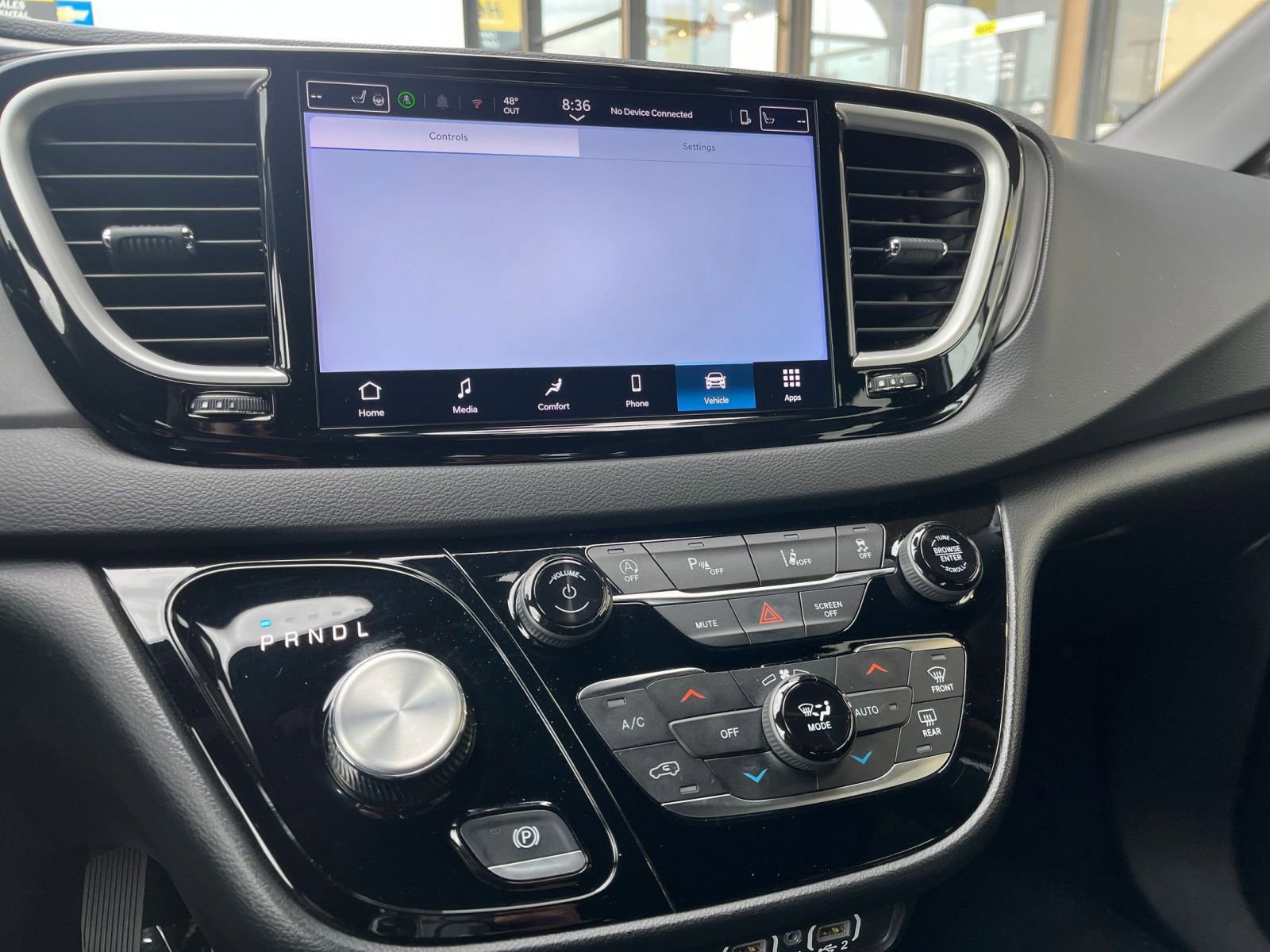 Thumbnail: 2025 Chrysler Pacifica - 20